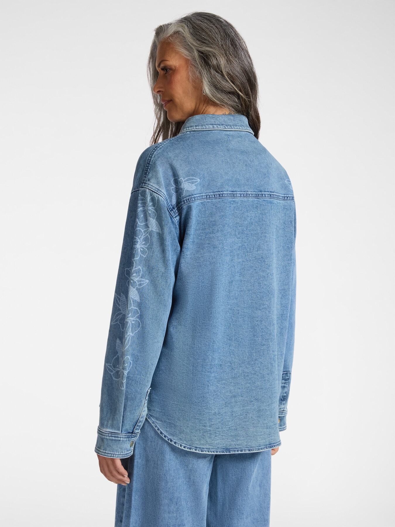 Jeanshemd mit Blumenmuster image number 1