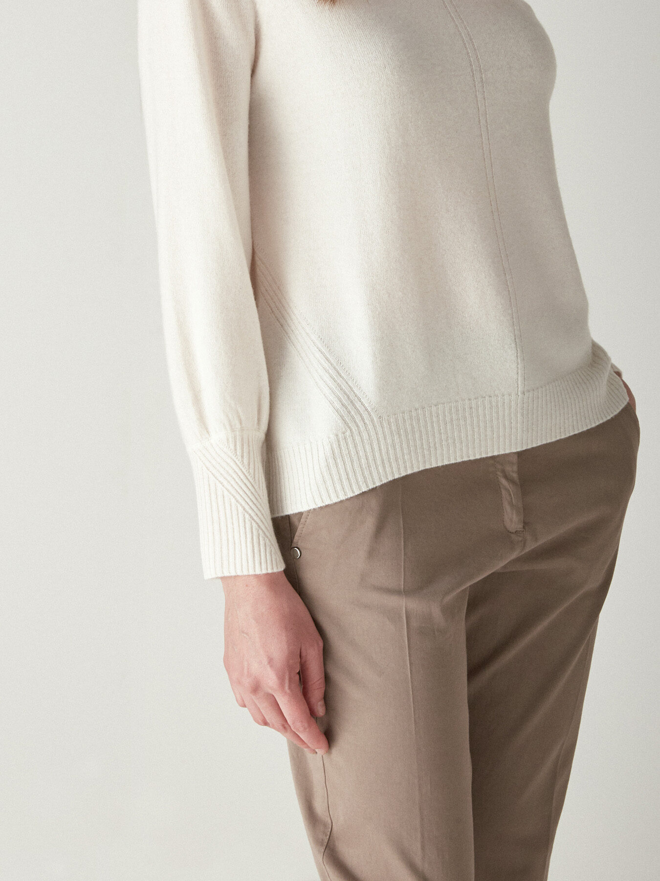 JERSEY DE LANA Y CACHEMIR image number 3