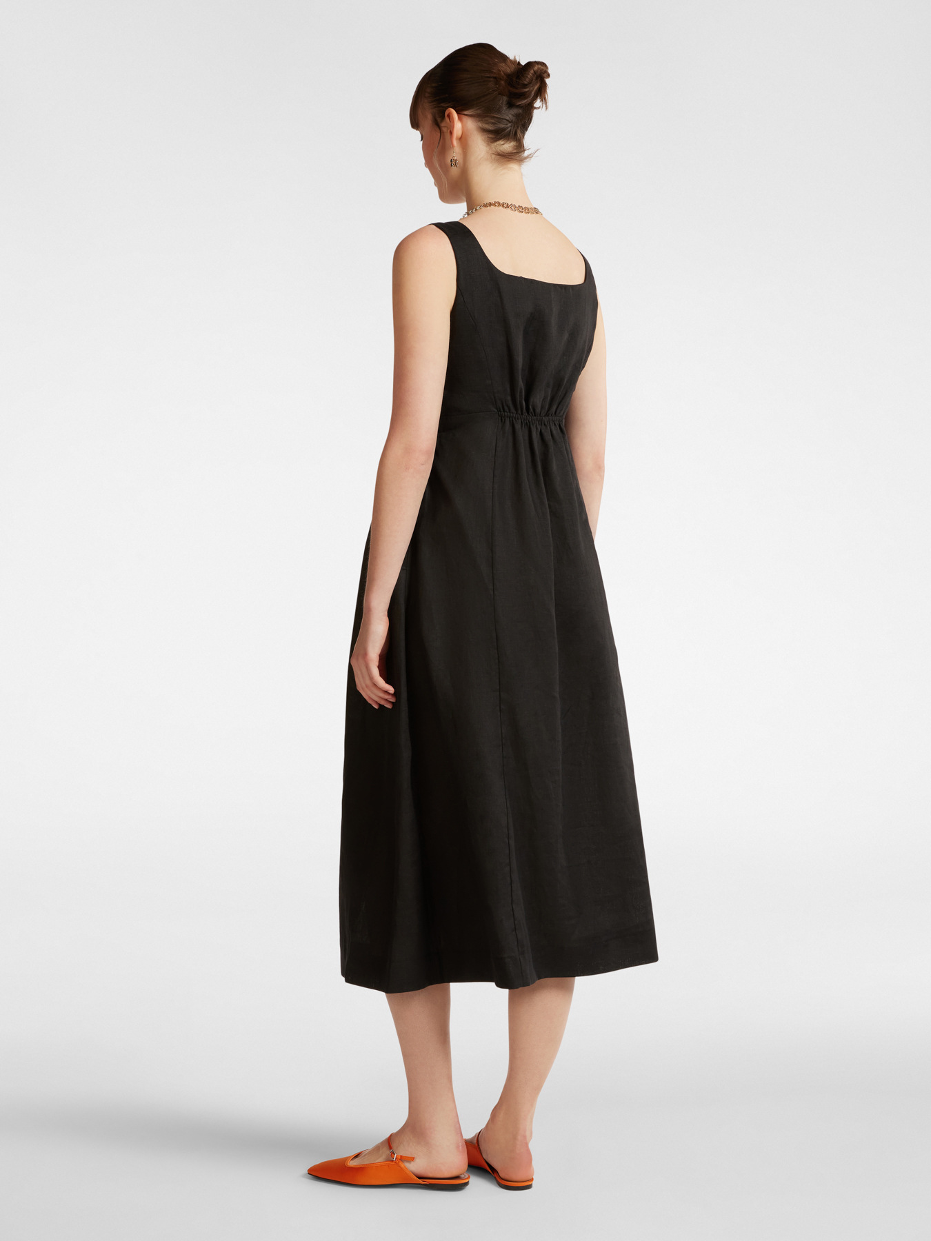Linen dress with front pleats image number 1