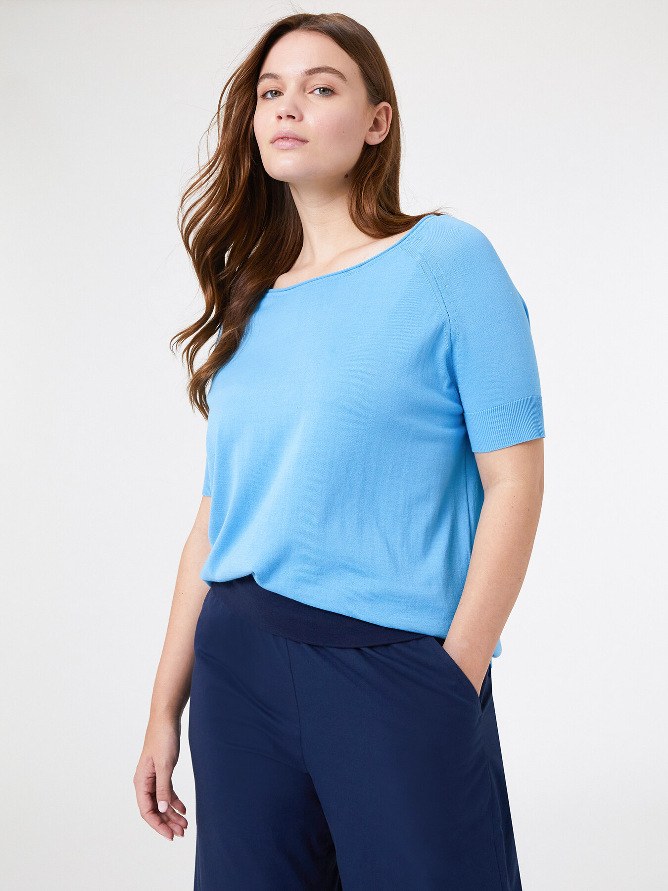 Pull &agrave; manches courtes de couleur unie image number 0