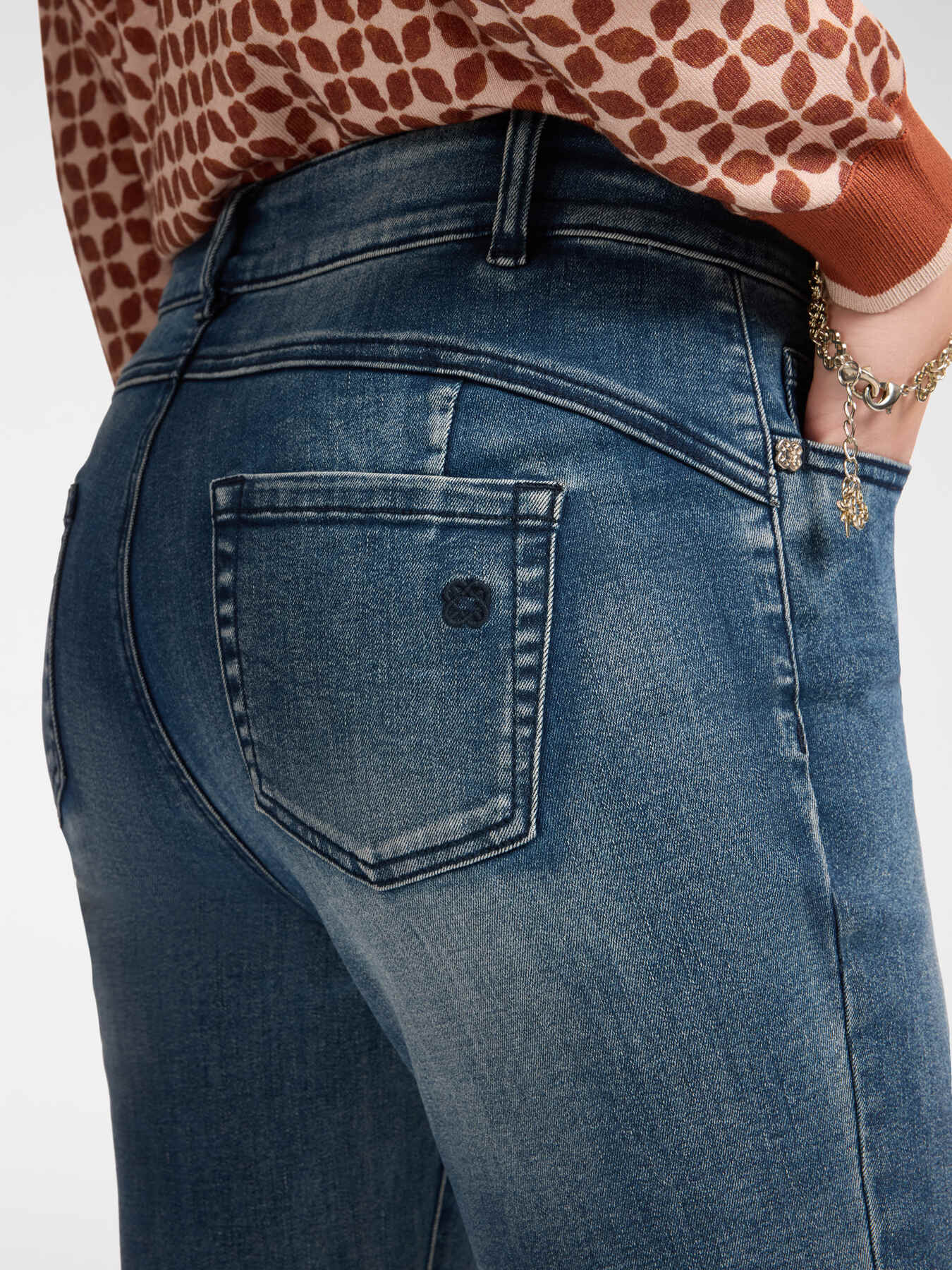 5-pocket jeans, kick flare, "Florence" image number 3