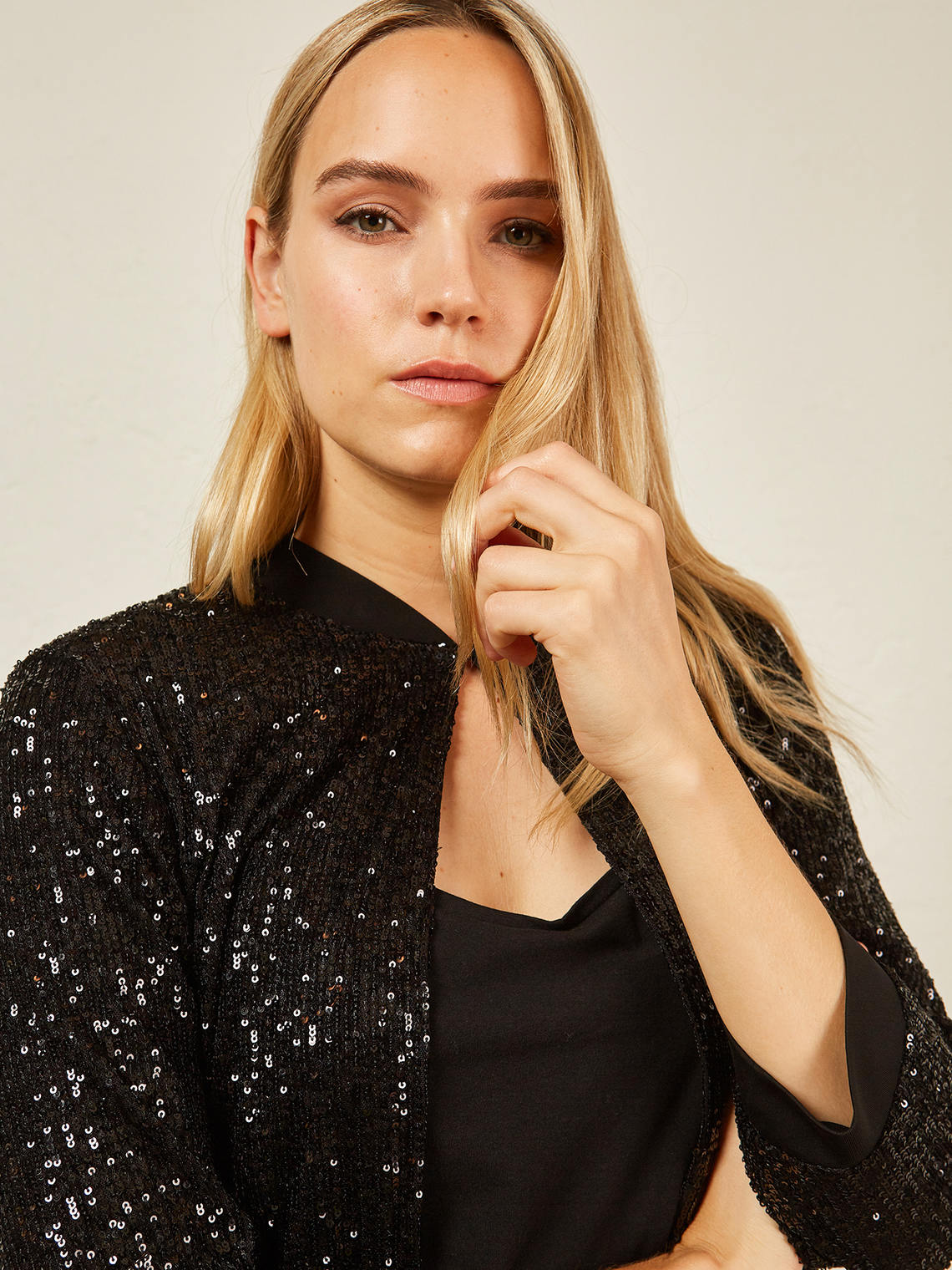 Elenamiro&nbsp;: Bol&eacute;ro &agrave; paillettes_1