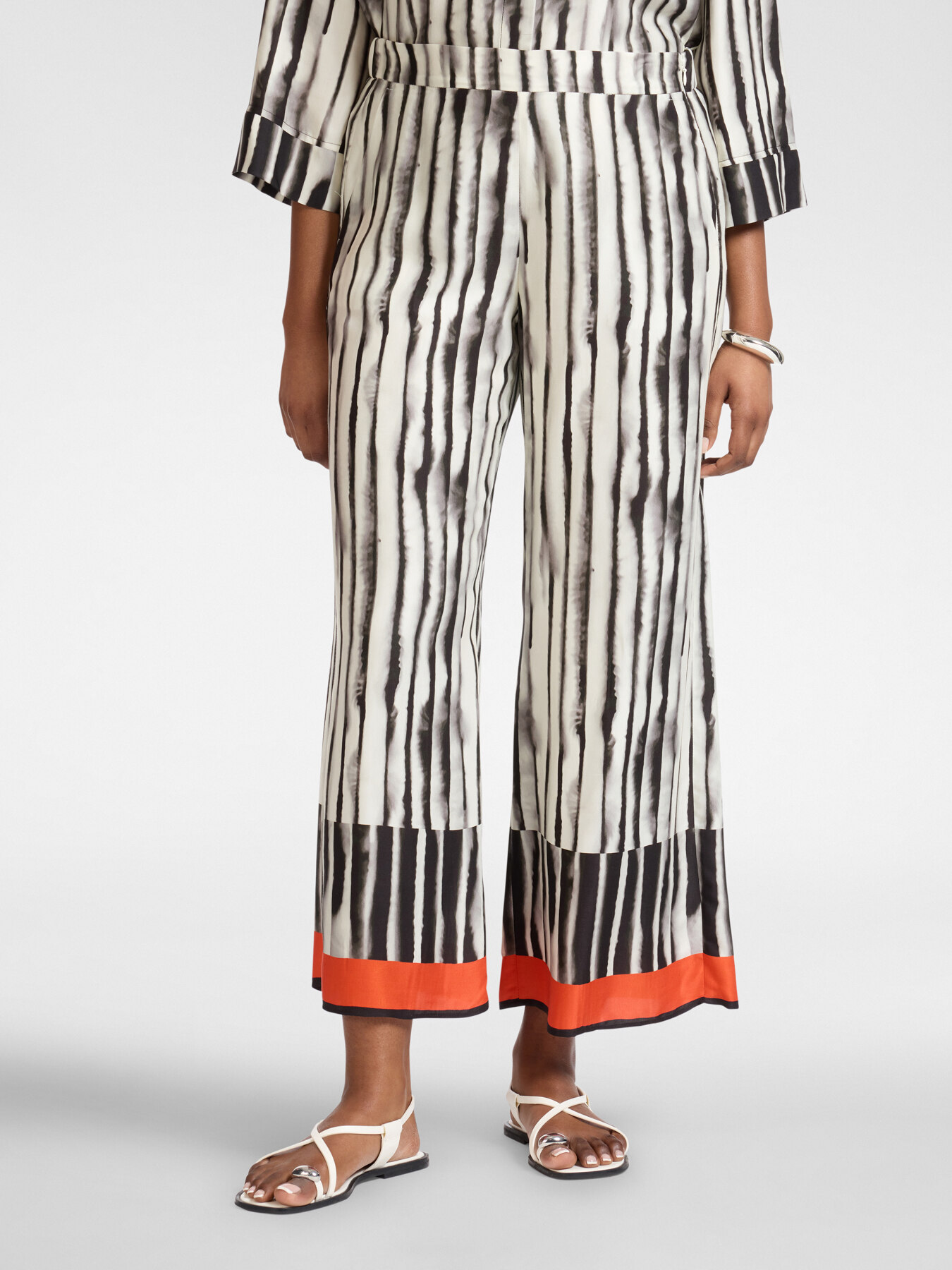 Printed viscose palazzo pants image number 2