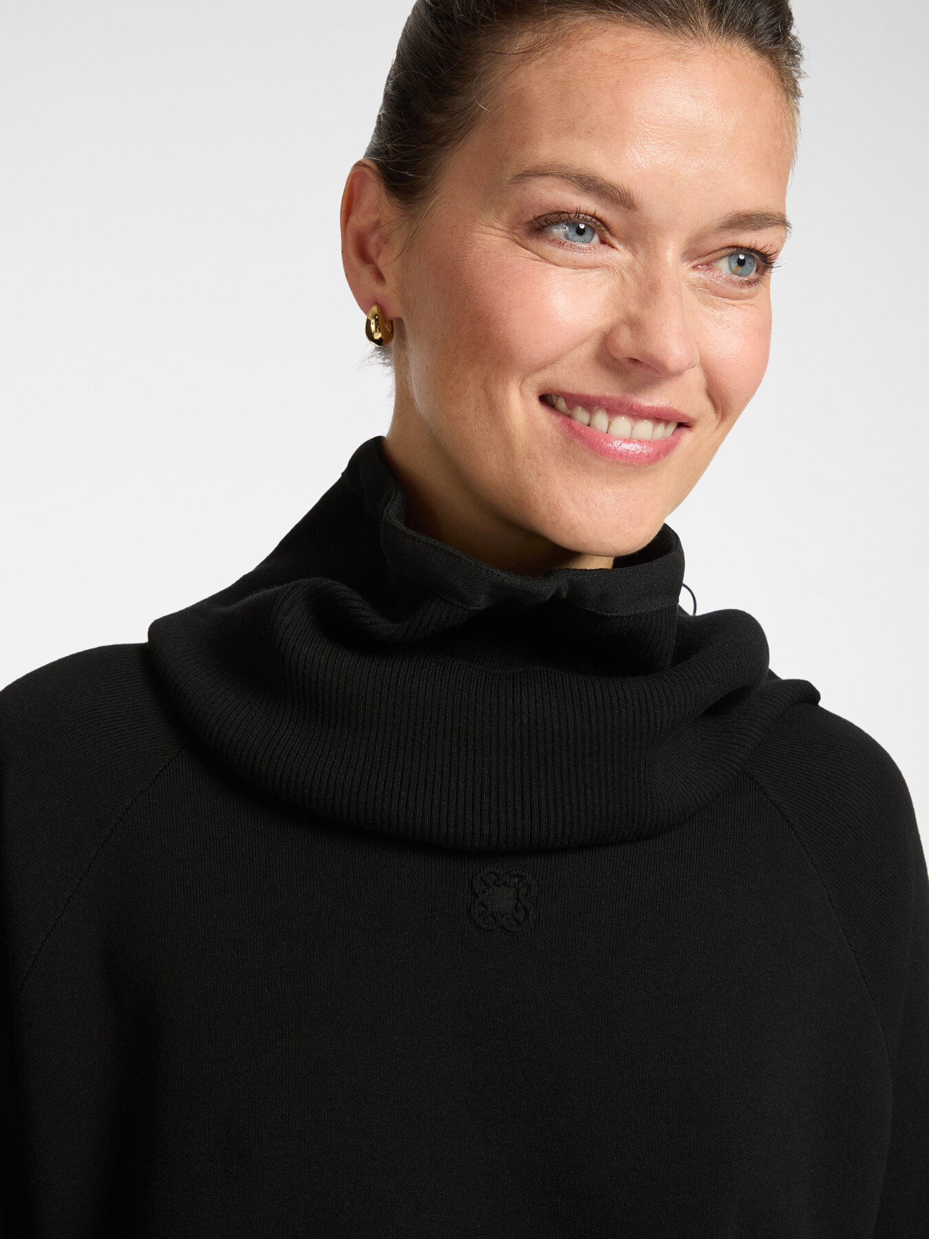 Pullover mit gestreiften Kanten image number 4