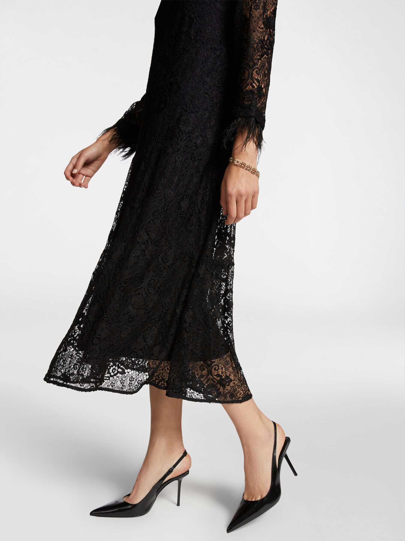 Elegantes Spitzenkleid image number 3