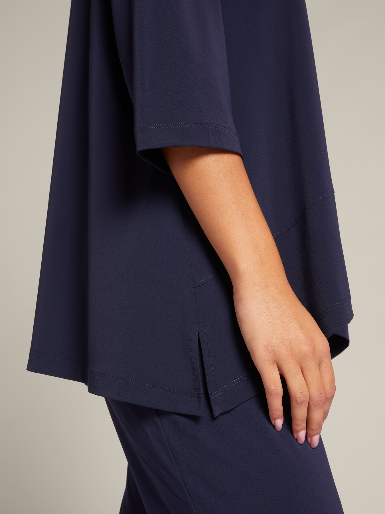 T-Shirt aus Crêpe-Jersey image number 3