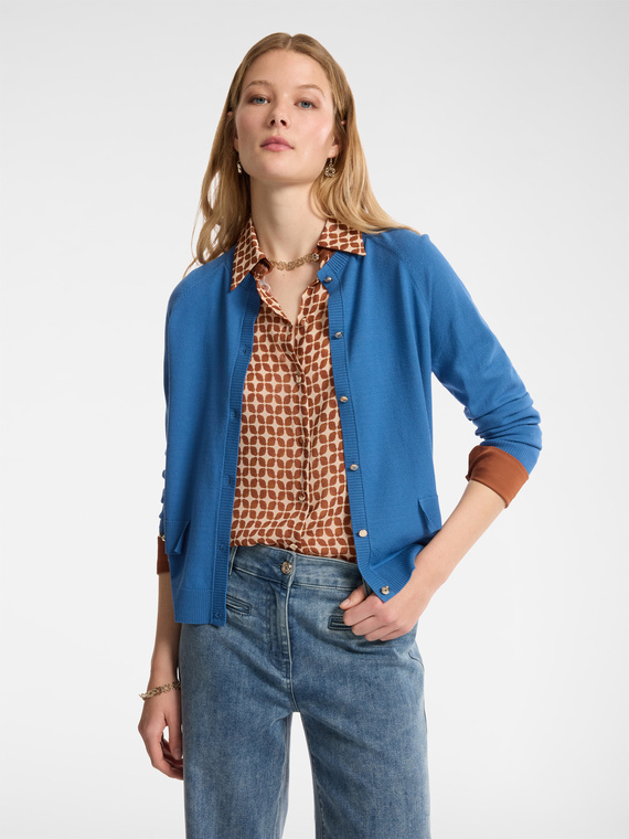 Strickjacke mit Knöpfen