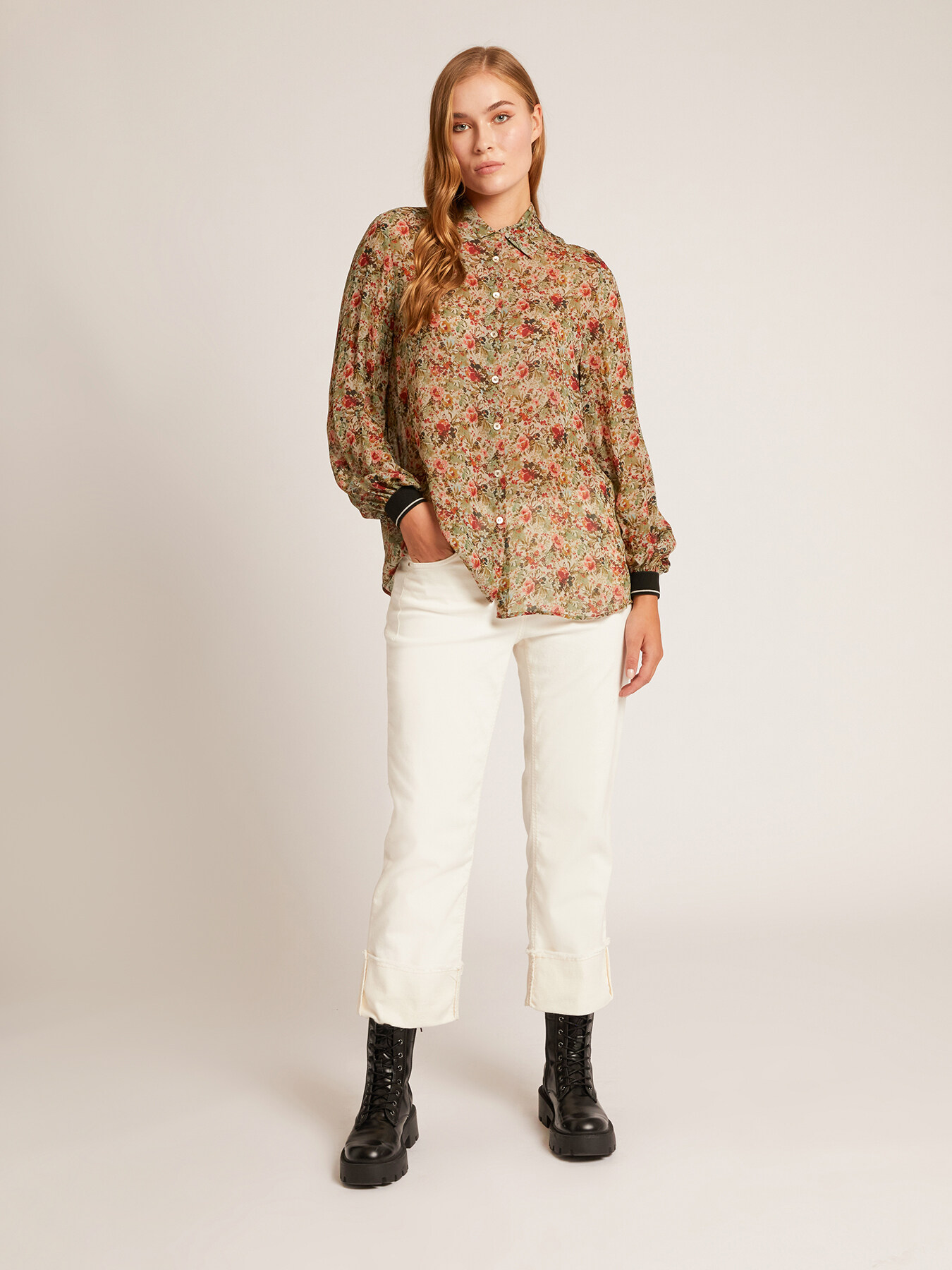 Camisa de viscosa estampada image number 3