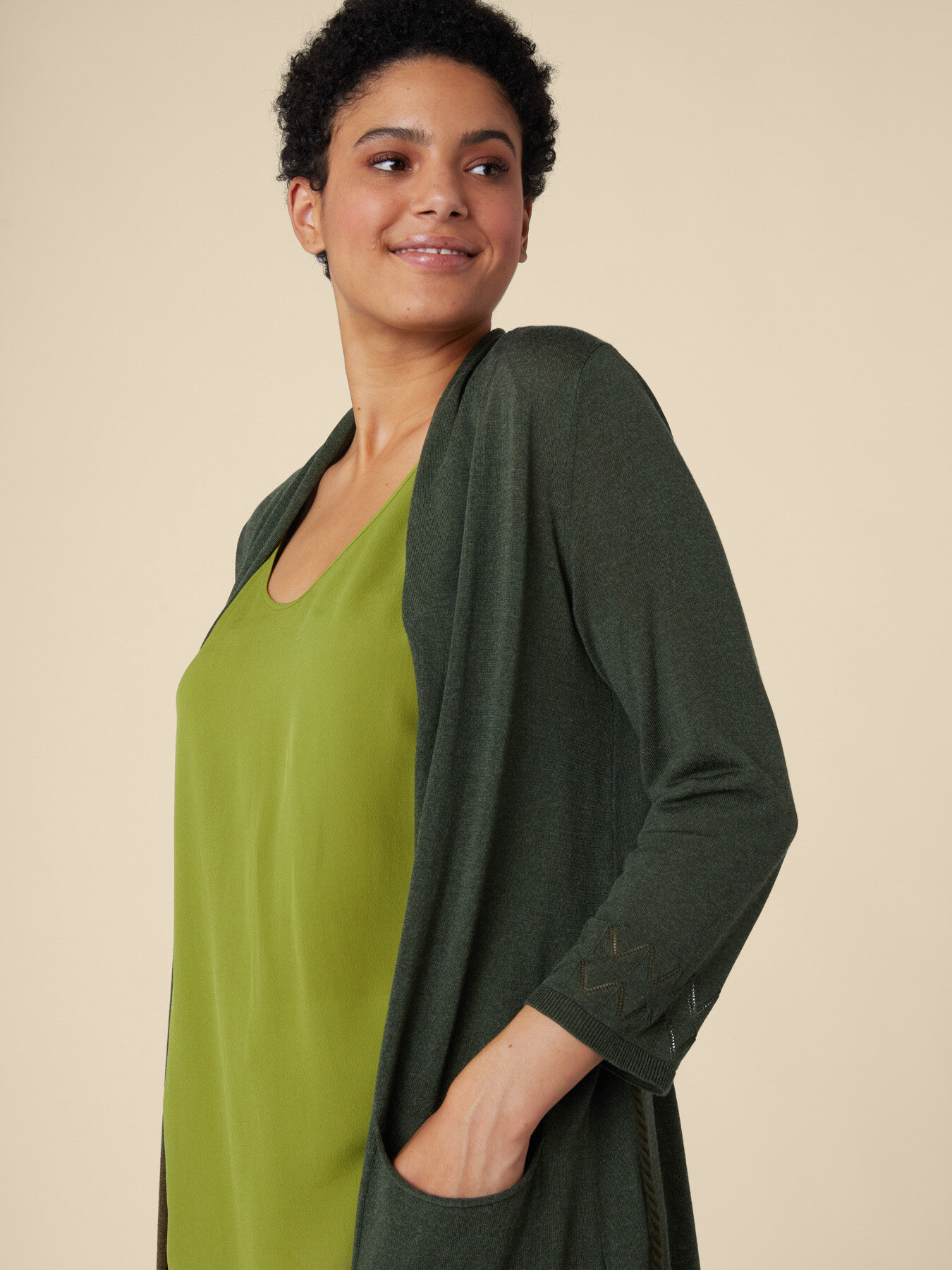 C&aacute;rdigan largo con cintur&oacute;n image number 3