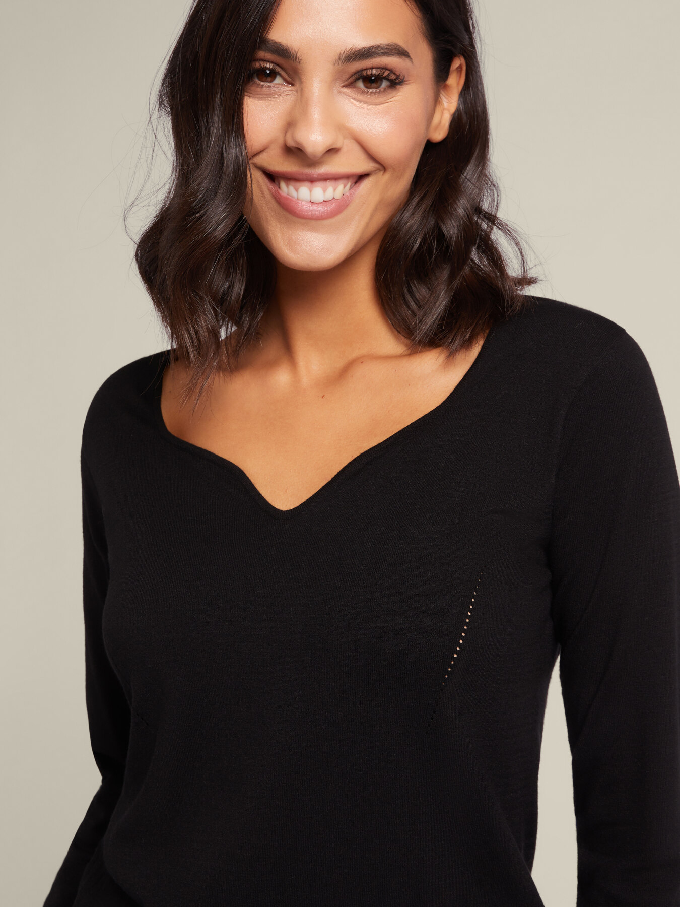 Sweetheart neckline sweater image number 3