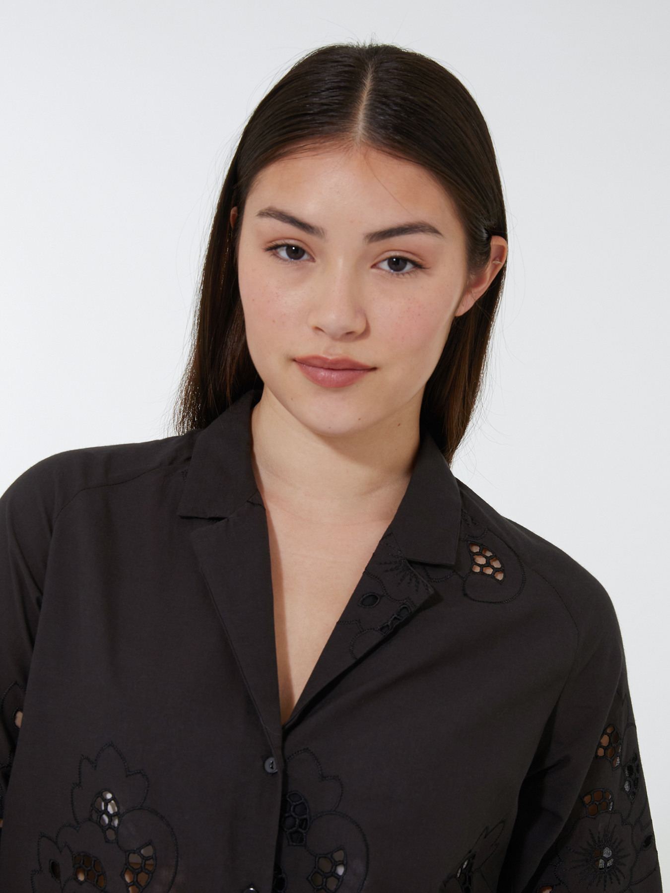 Camisa bordada image number 3