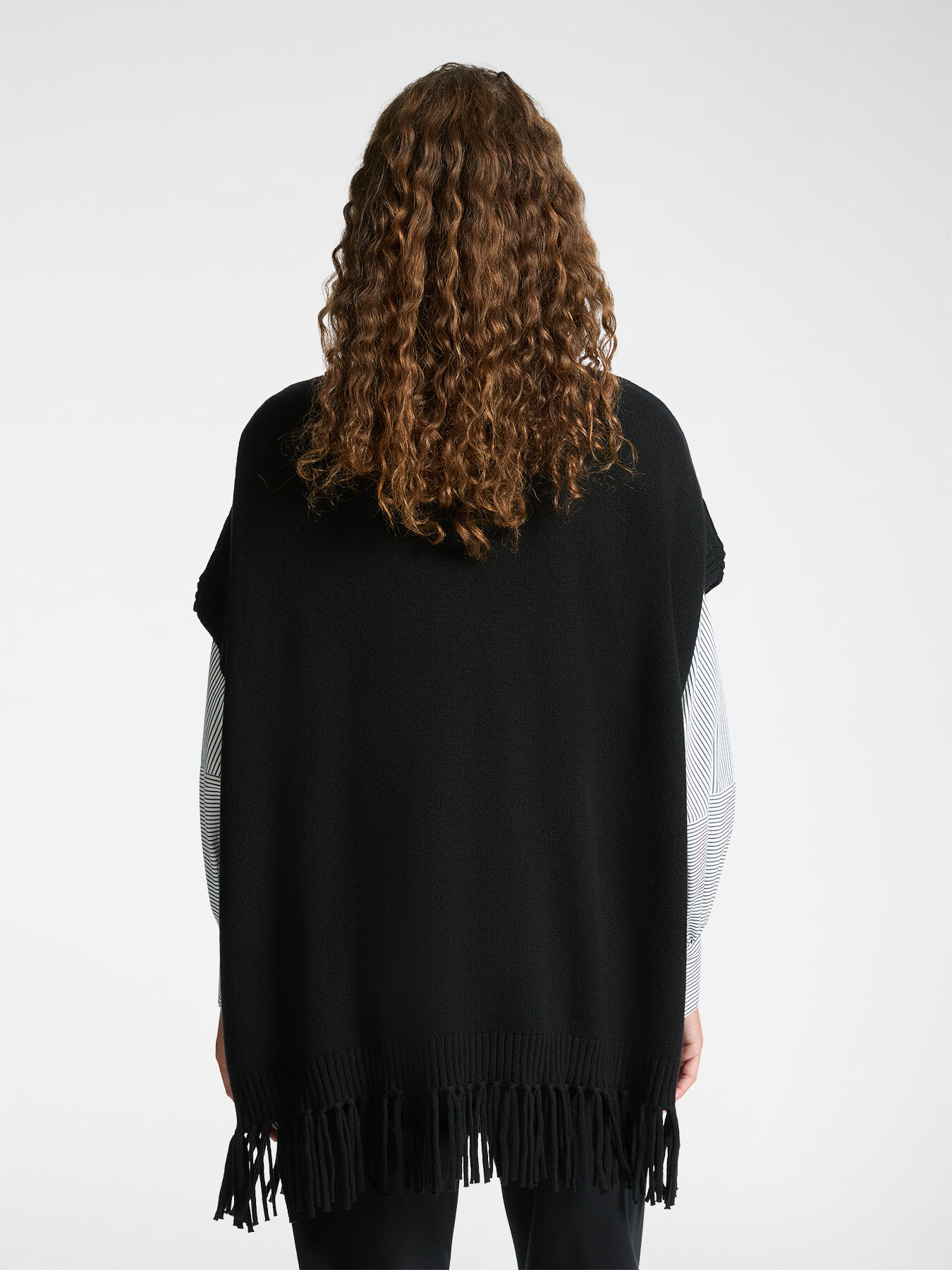 Pure wool cape image number 1