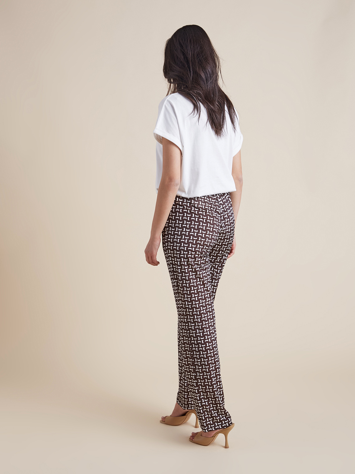 Elenamiro: Cal&ccedil;as retas em jersey estampado_4