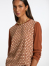 T-shirt con davanti in seta stampata image number 0