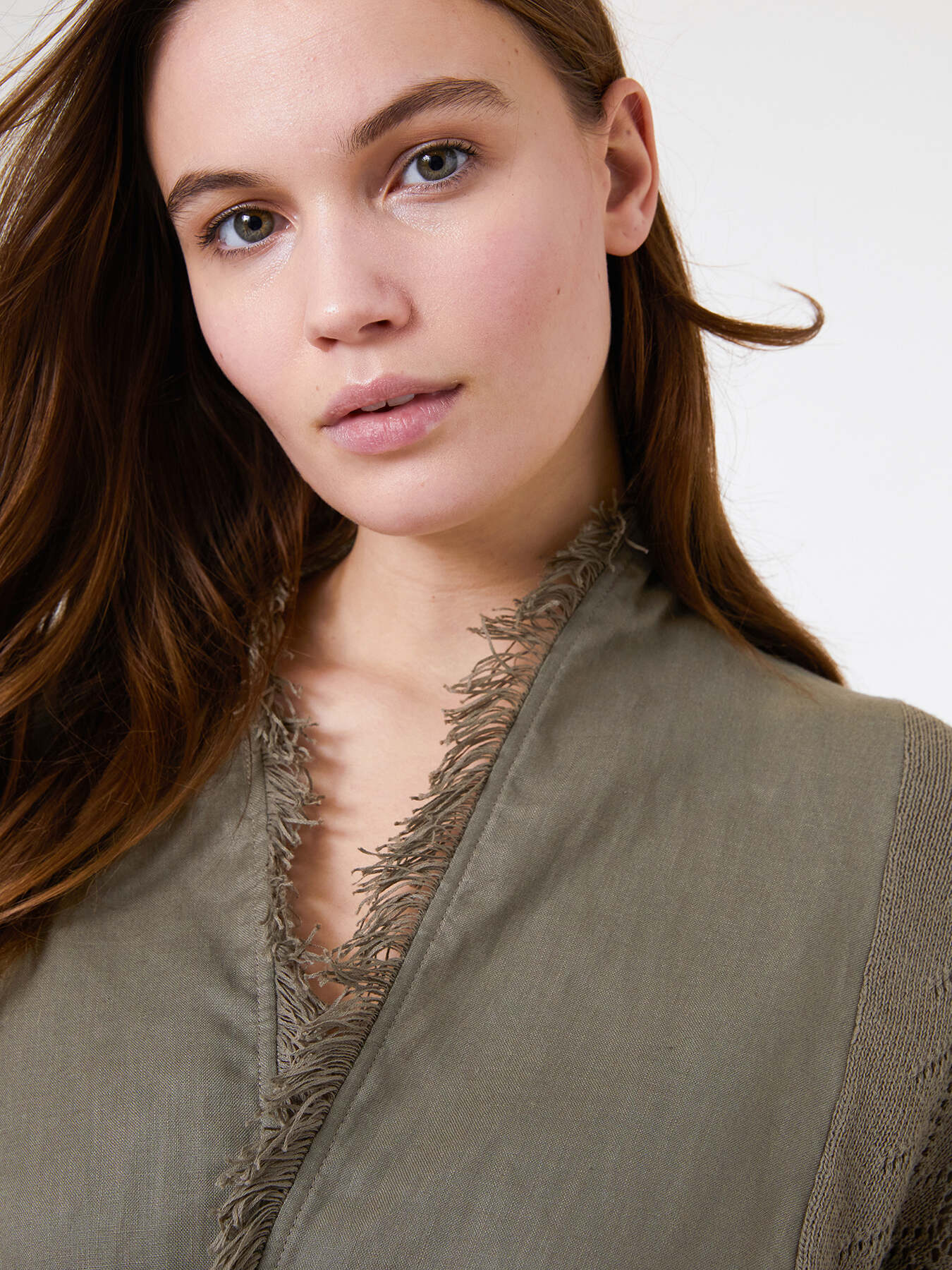 Linen and tricot cardigan image number 4