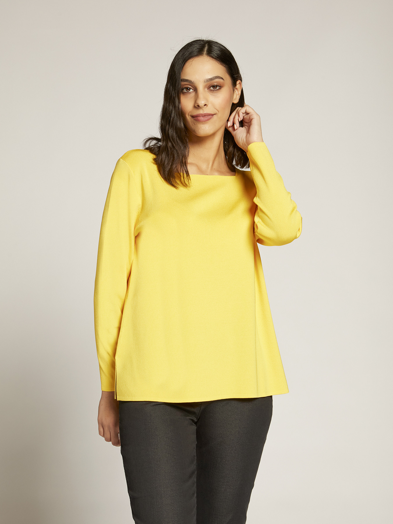 "Shiny" viscose boxy sweater image number 2