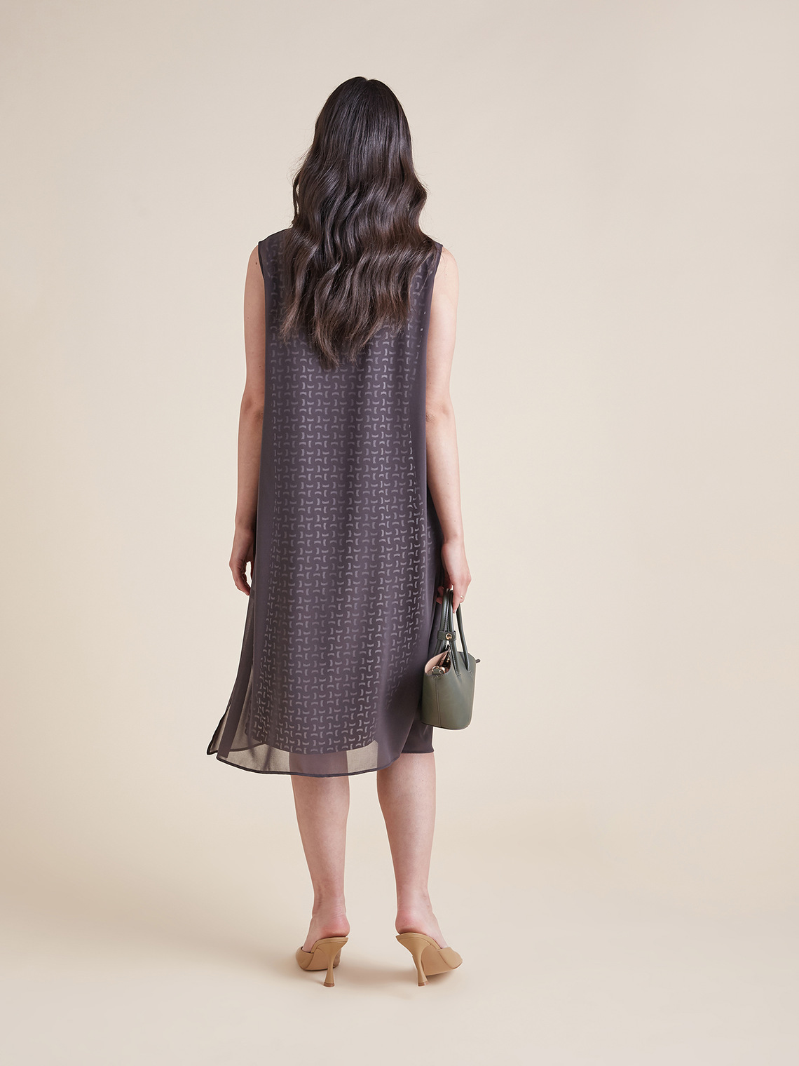 Elenamiro: Vestido elegante fantasia com colar_4