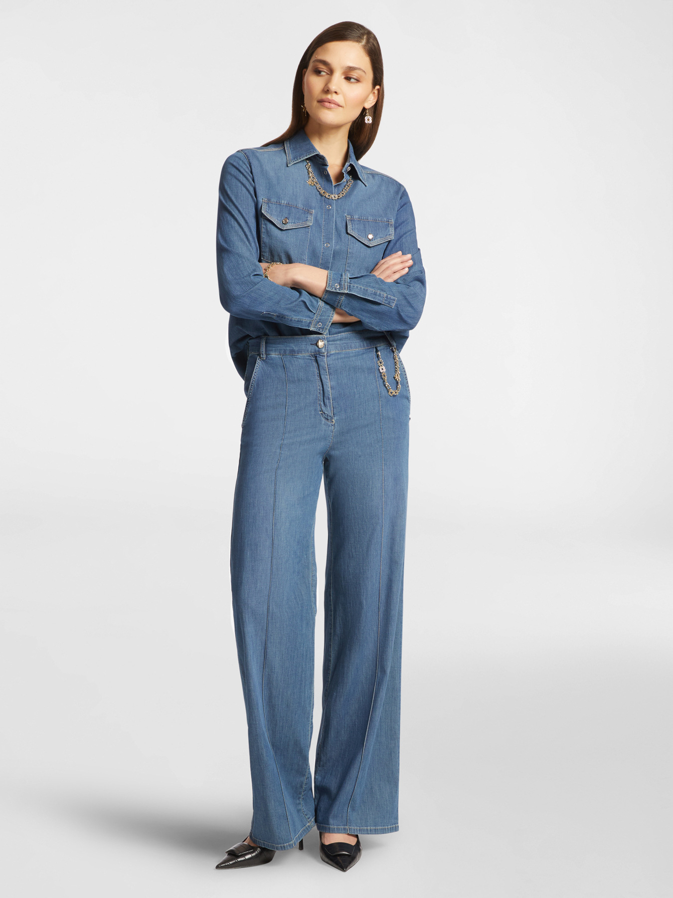 Camicia in chambray con collana image number 2