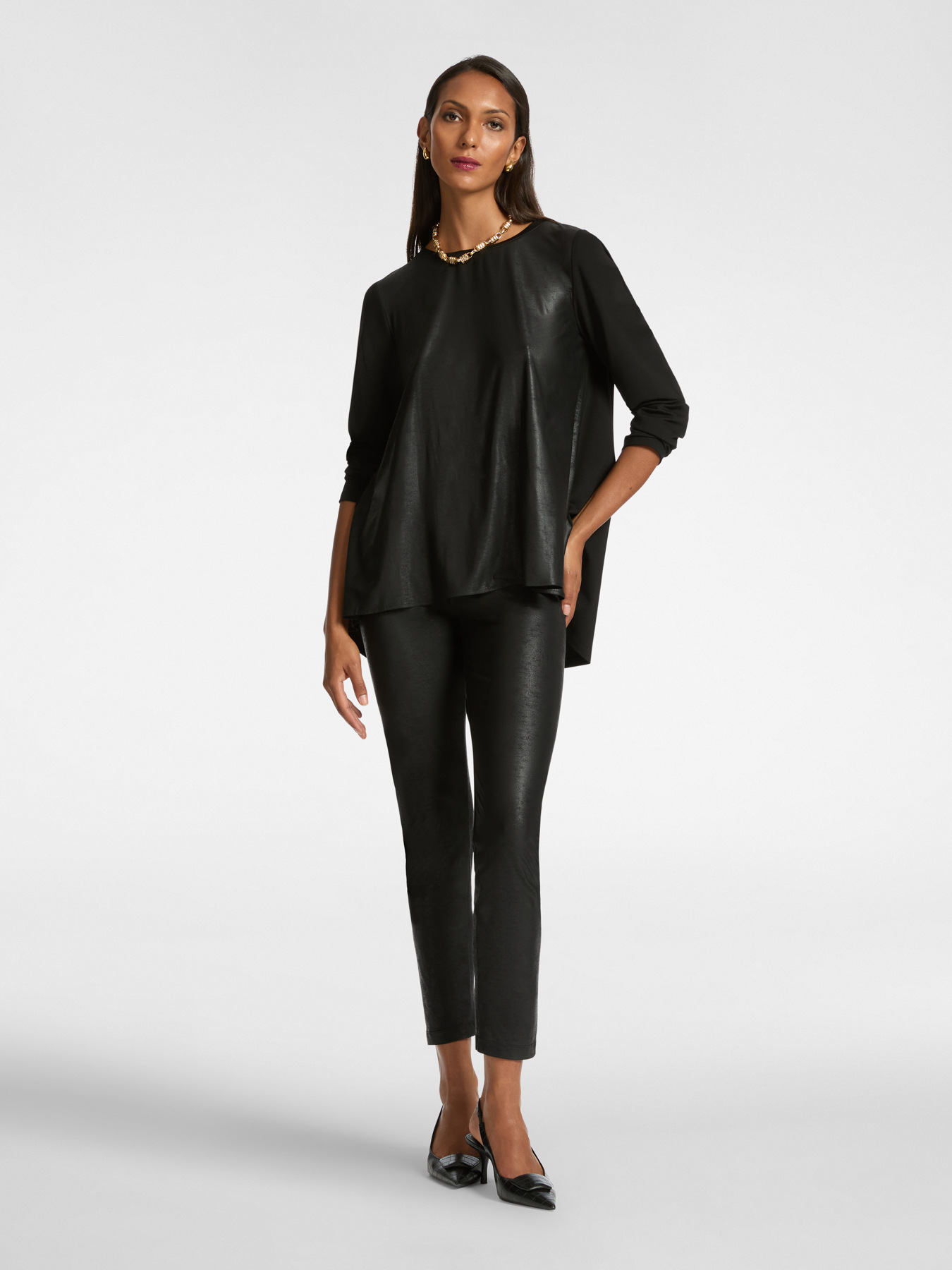 T-shirt coupe d&eacute;contract&eacute;e en deux tissus image number 2