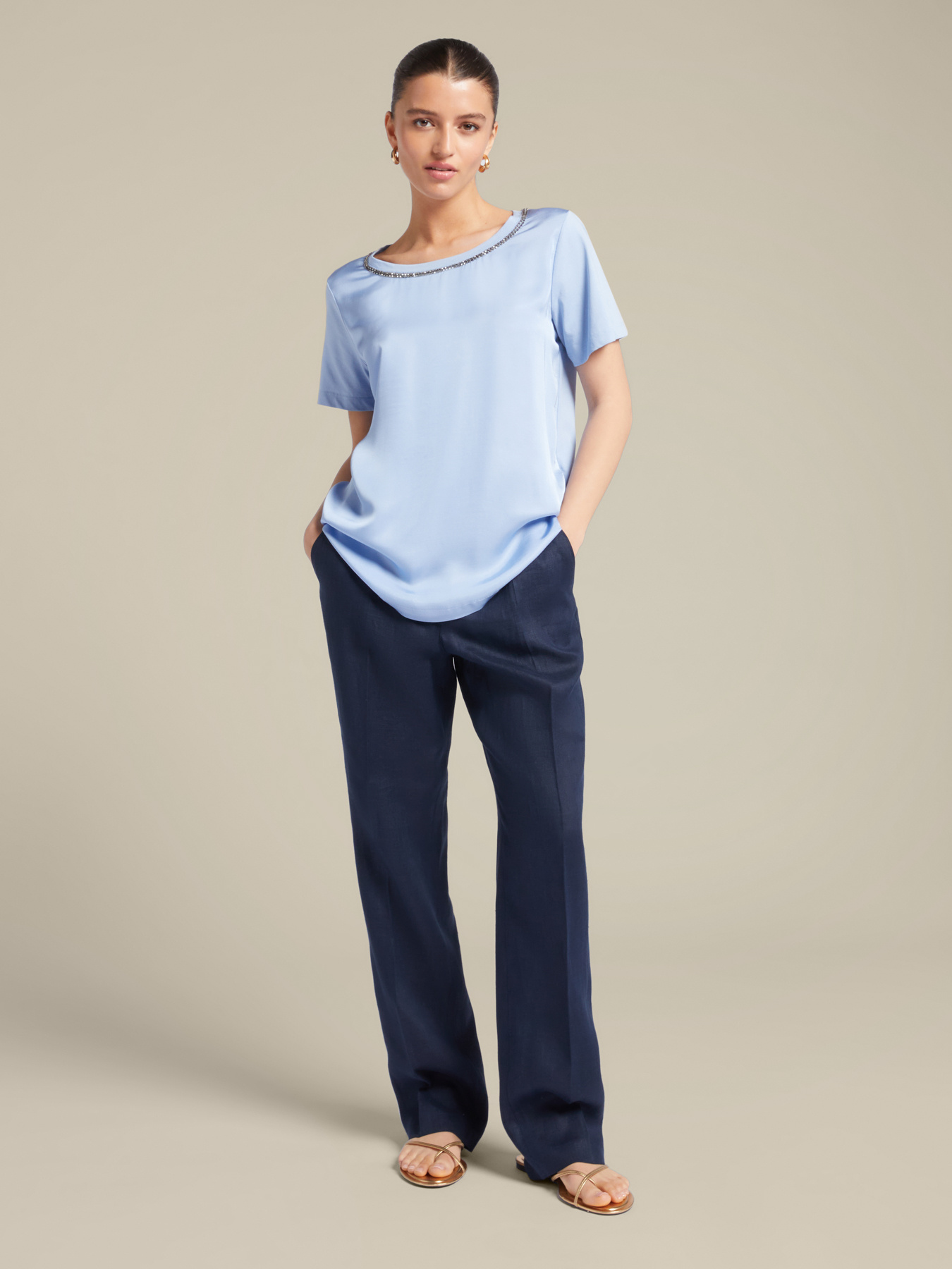 T-shirt with crystal border image number 2