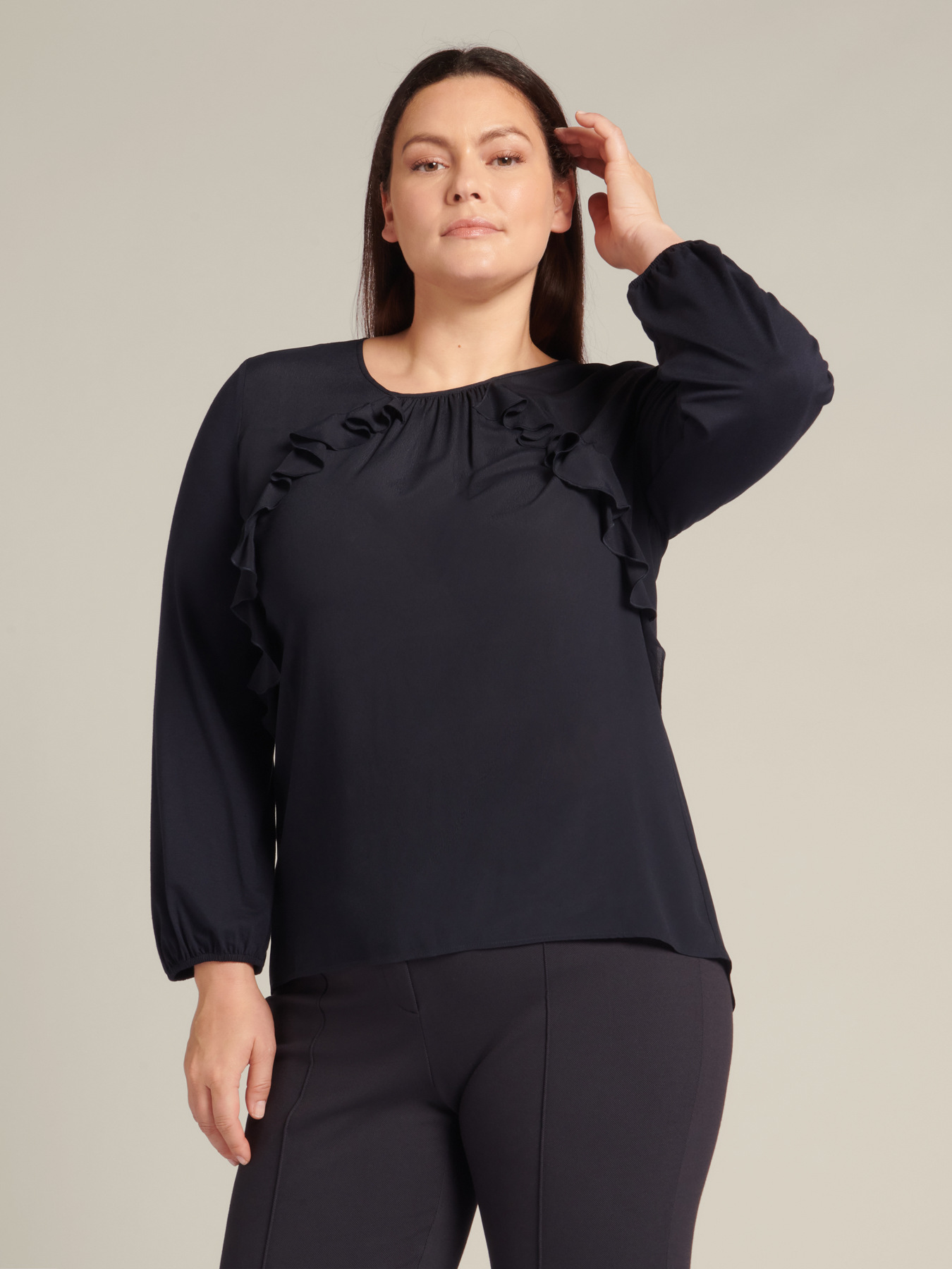 T-shirt com folhos image number 5