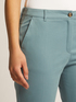 Pantaloni chinos in twill stretch image number 4