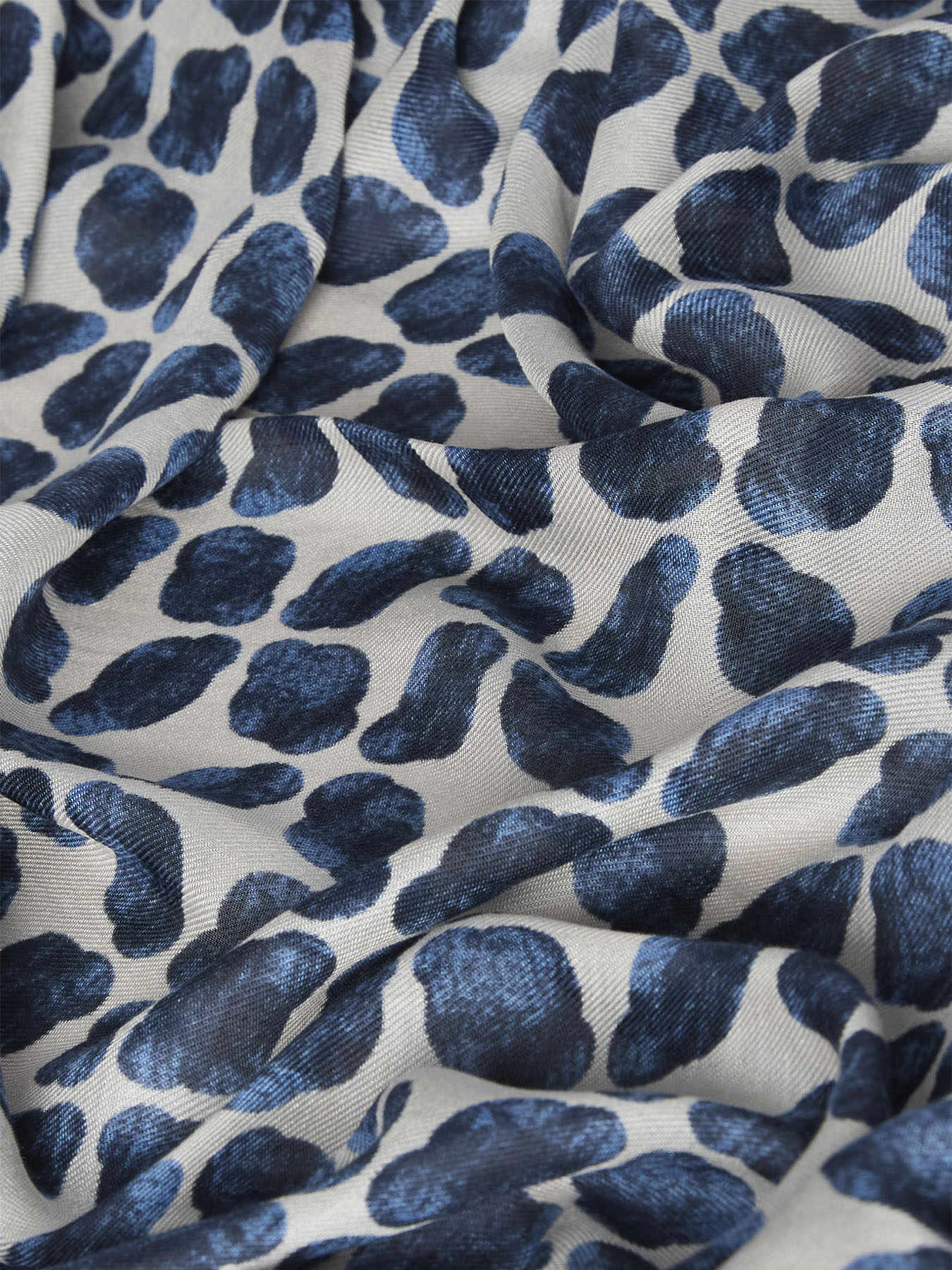 Bedruckter Schal aus Modal image number 1