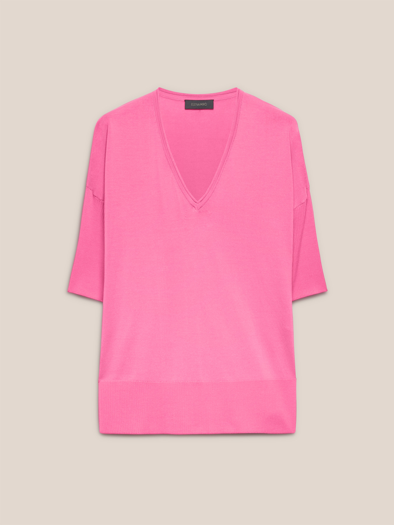 Pull à col en V image number 4