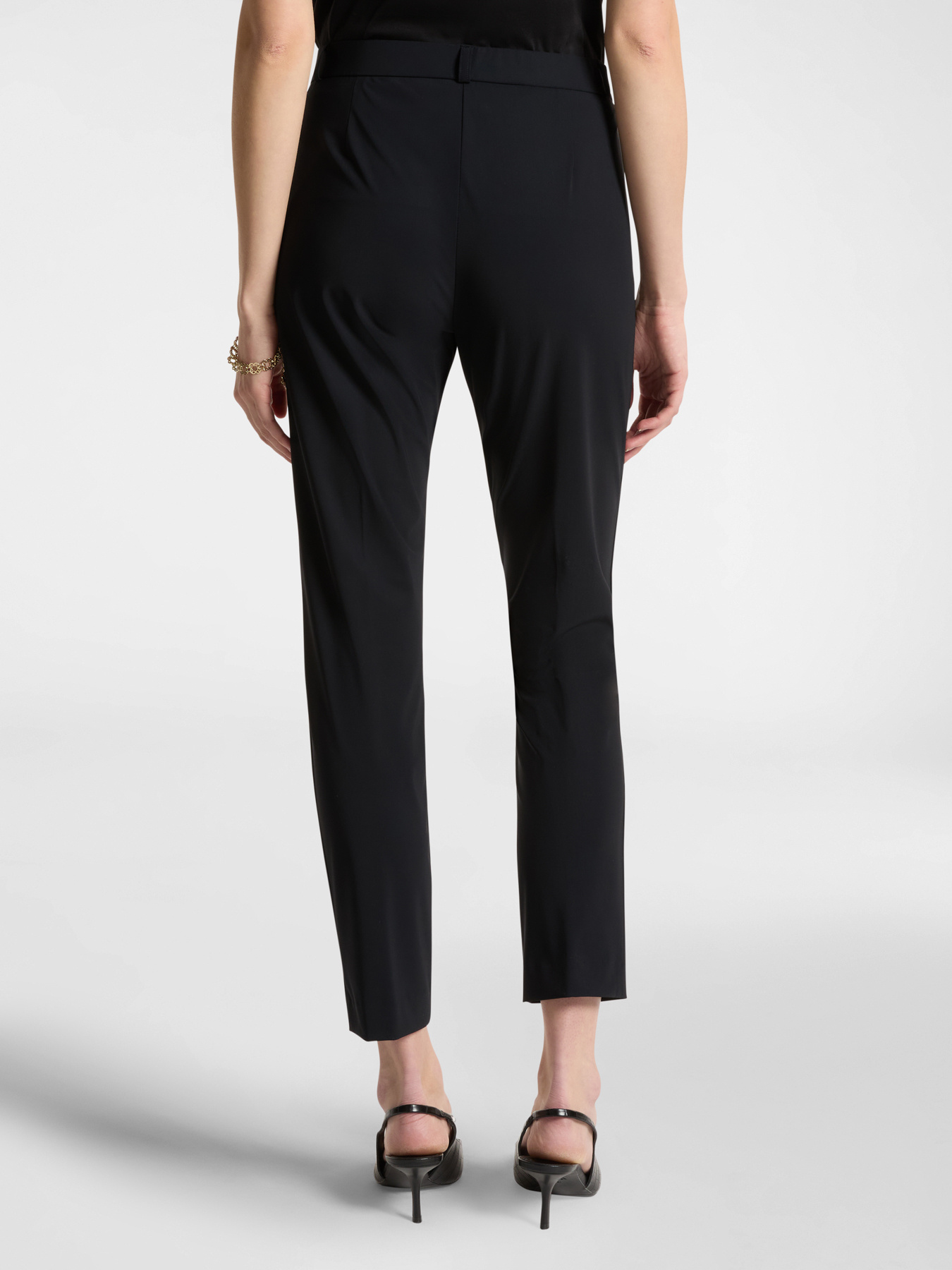 Cal&ccedil;as slim fit image number 1