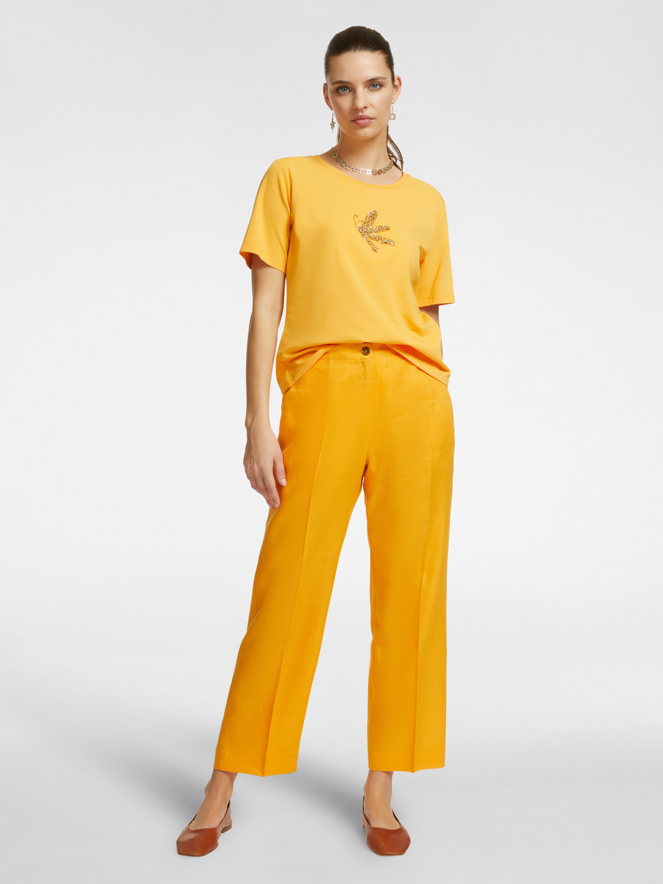 T-shirt with embroidery image number 2