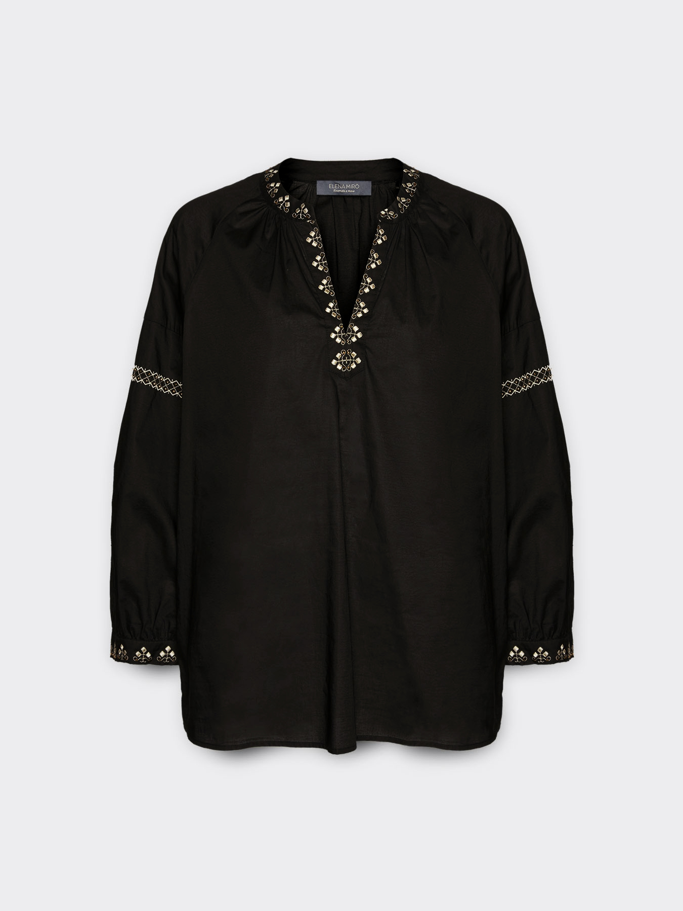Blouse with ethnic embroidery image number 4