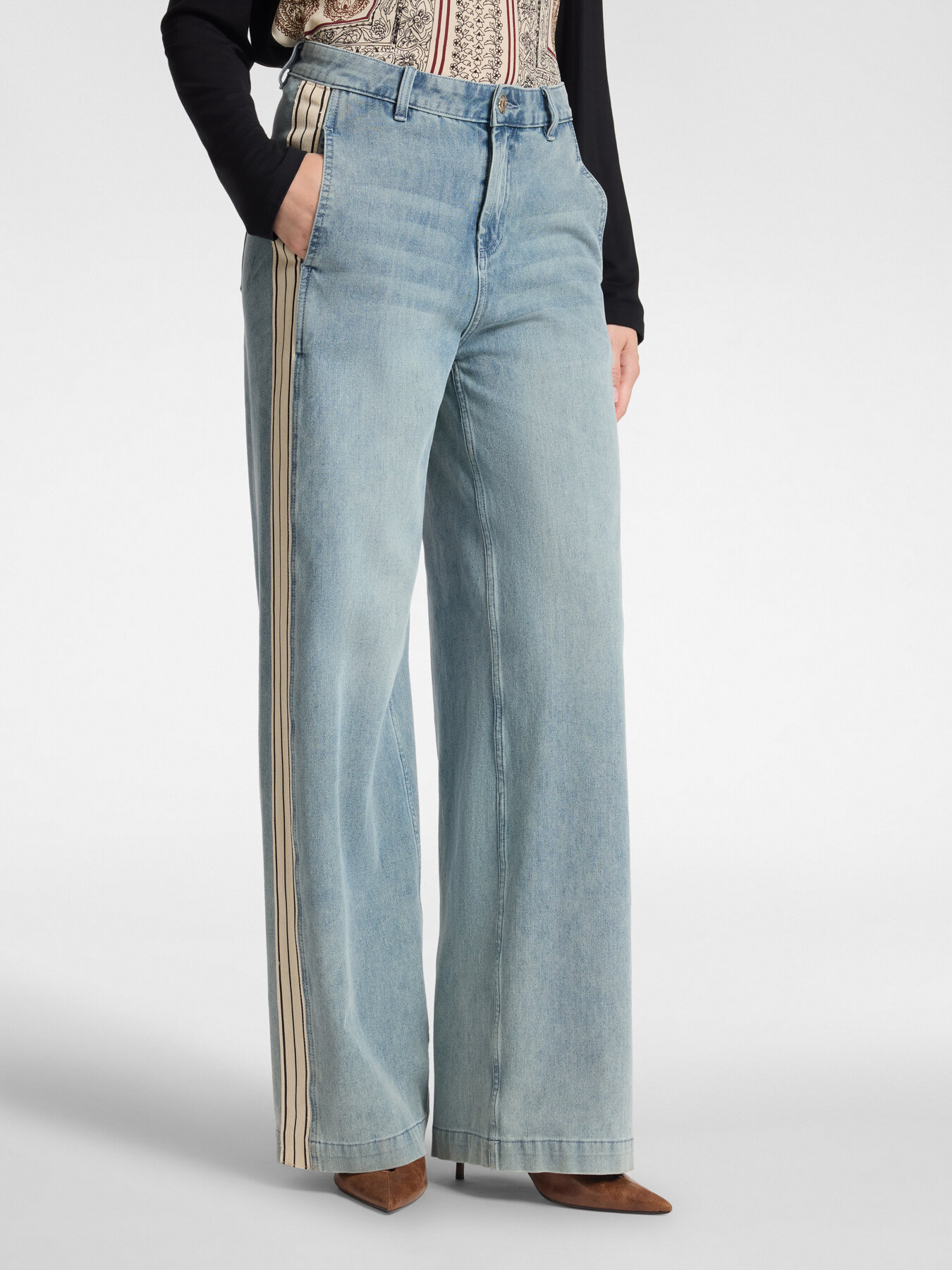 Jeans boyfit "Barbra" con bordi laterali image number 2