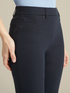 Pantaloni skinny power stretch in viscosa ECOVERO™ image number 3