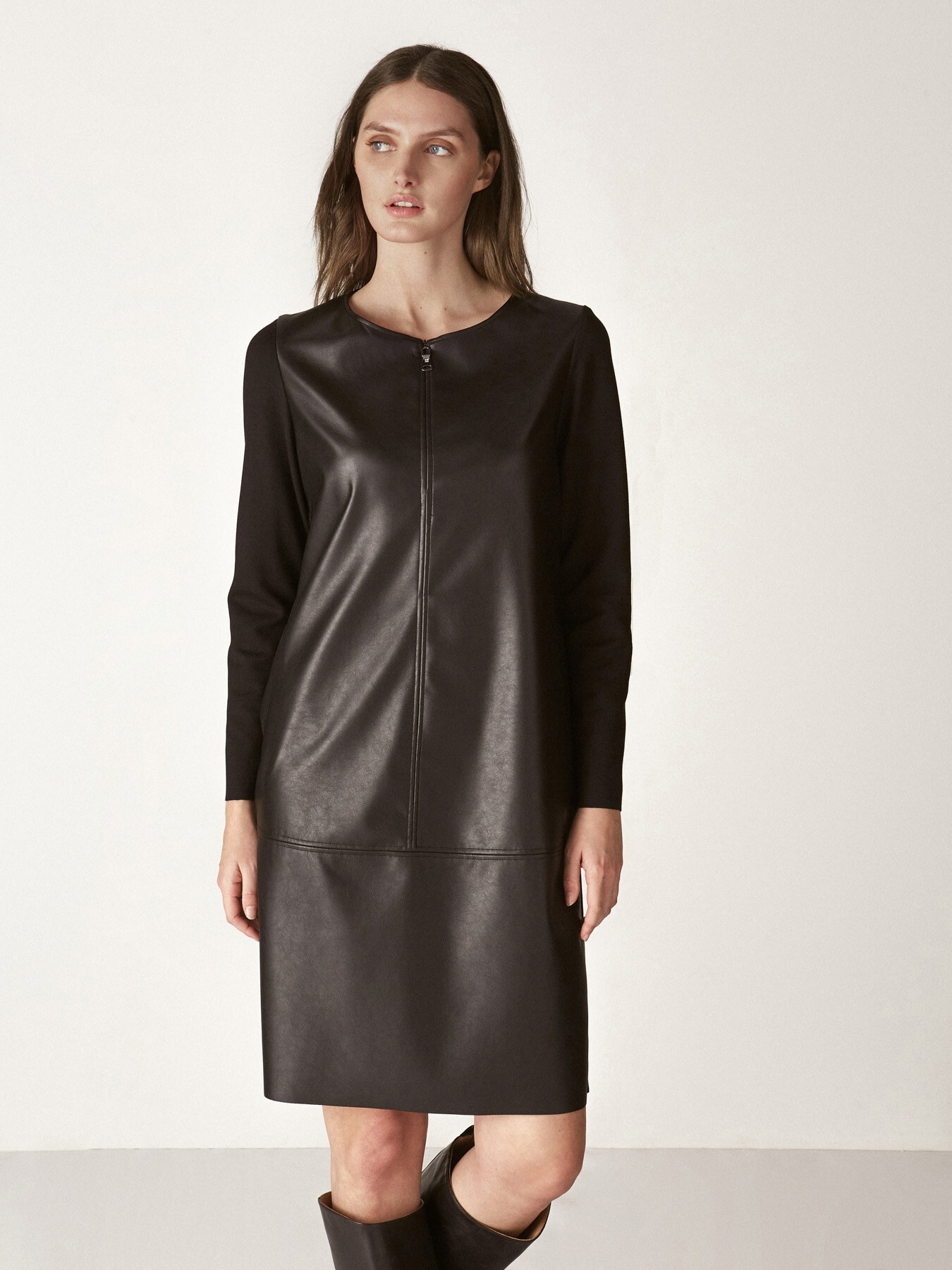JERSEY AND FAUX LEATHER DRESS image number 2