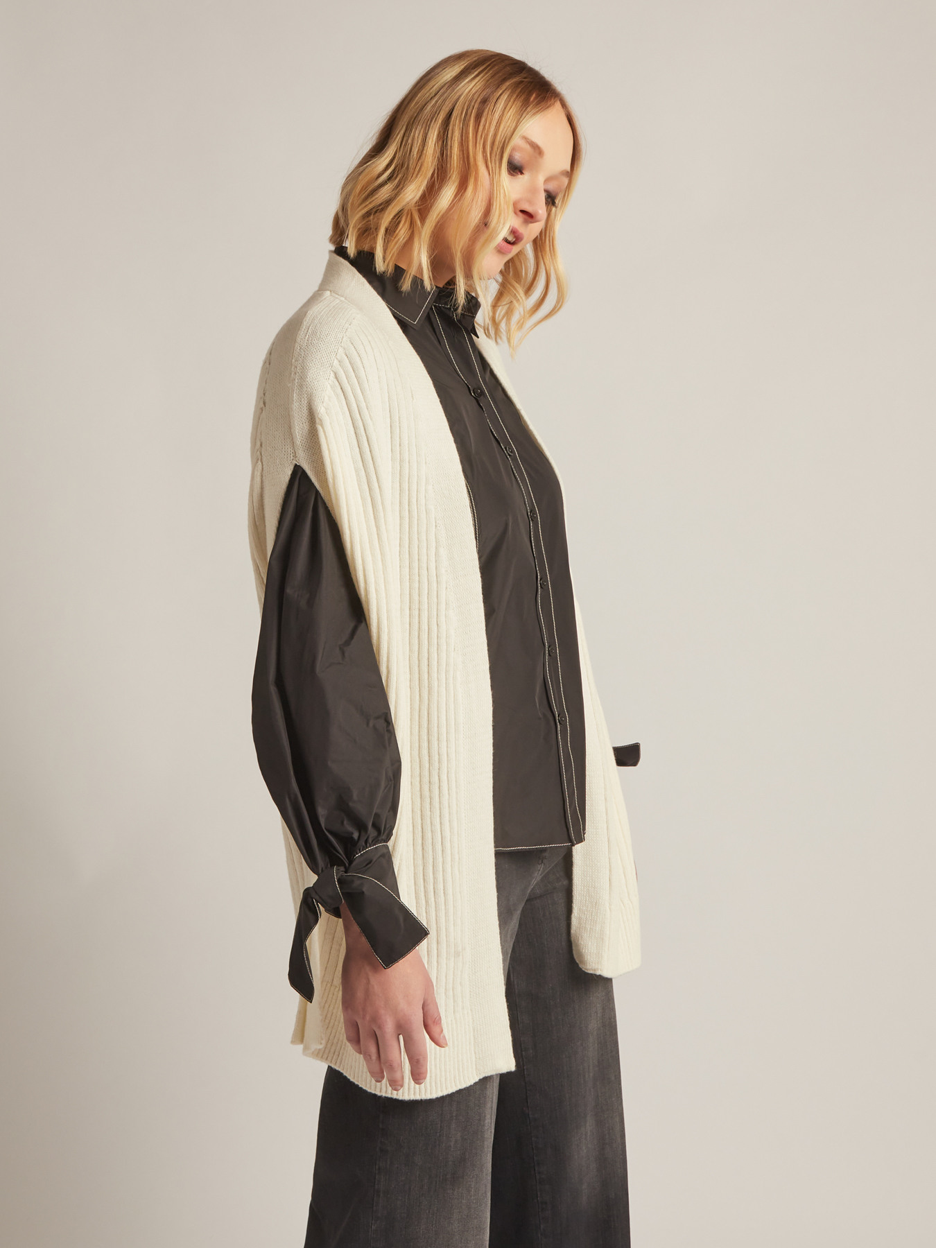 CAPA/CHALECO DE CANAL&Eacute; EN MEZCLA DE CACHEMIR image number 2