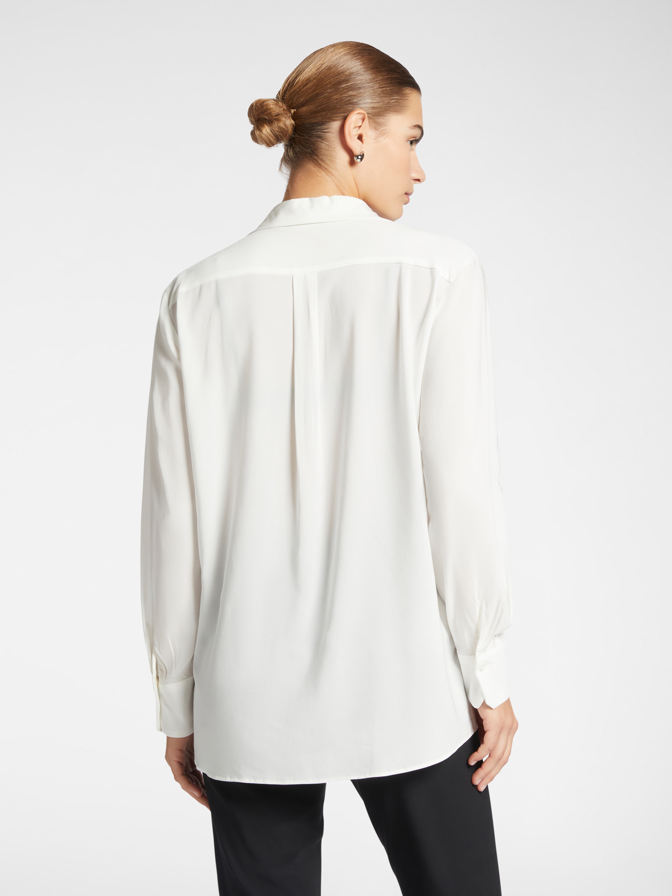 Hemdbluse im Herrenschnitt aus Georgette image number 1