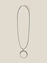 lange Halskette mit rundem Anhänger image number 1