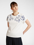 T-shirt con ricamo floreale image number 0
