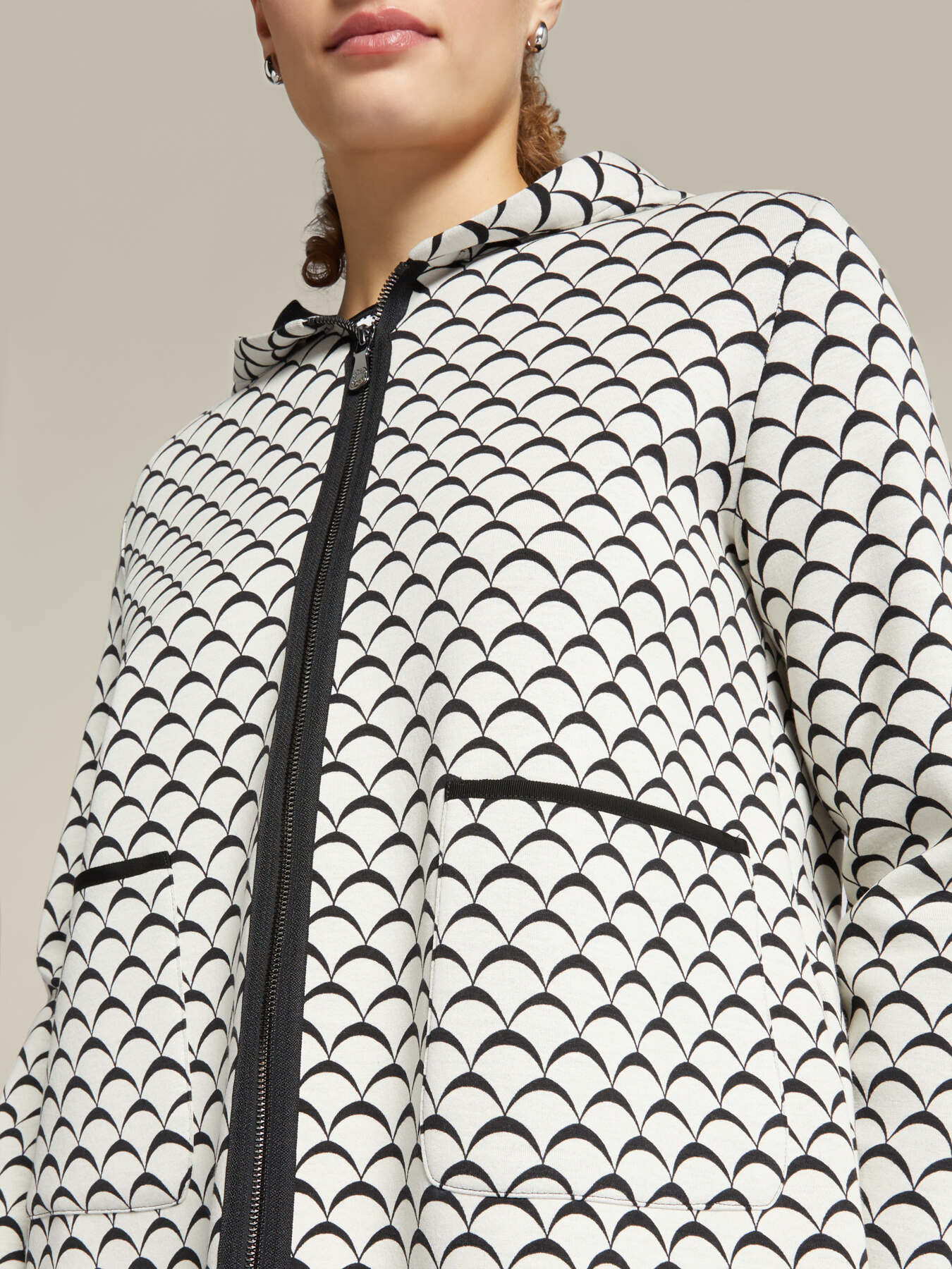 Sweatshirt mit geometrischem Druck image number 3