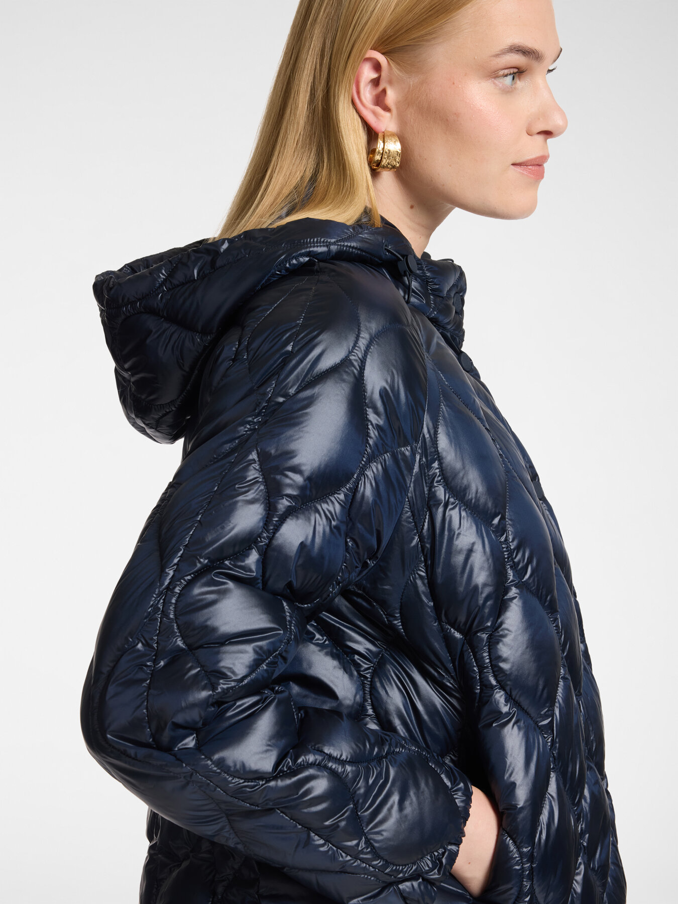 Leichte Daunenjacke aus gestepptem Nylon image number 3