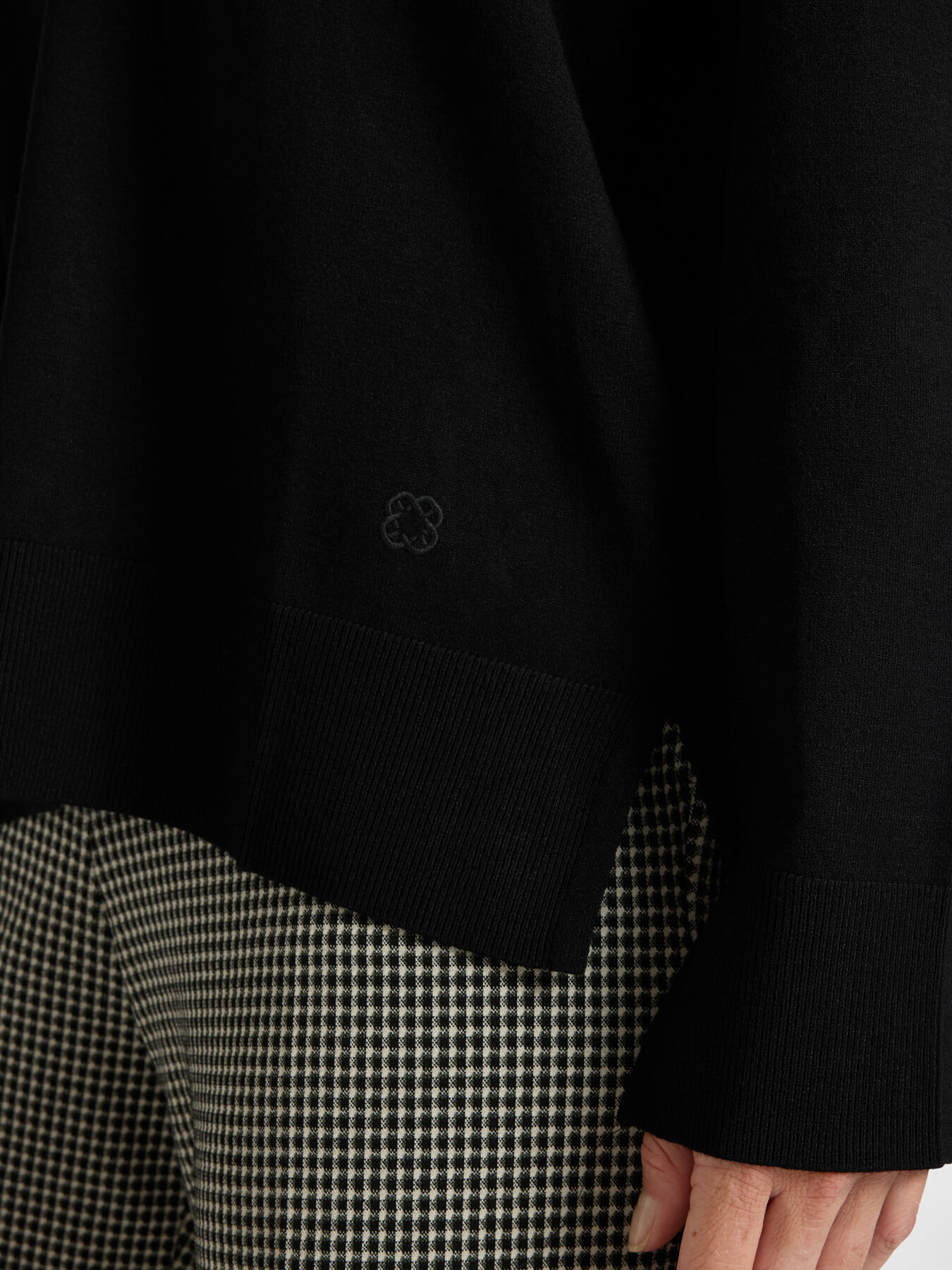 Maglia viscosa scollo a V image number 3