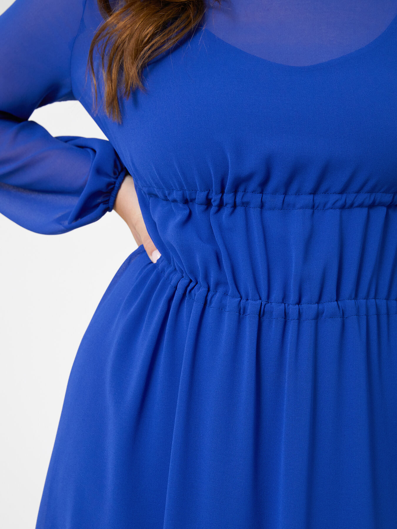 Dress with gathers image number 4