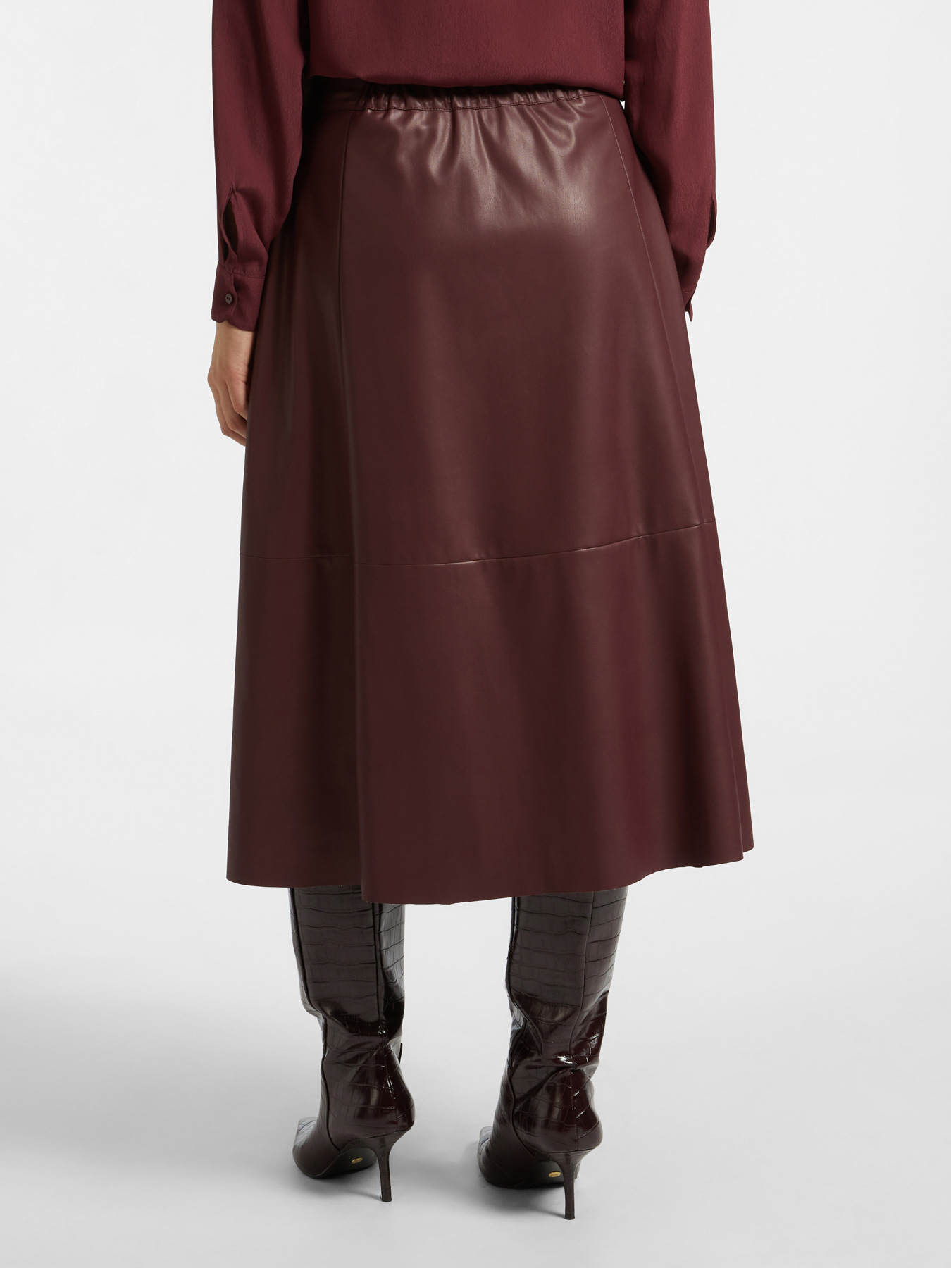 Flared skirt with cuts image number 1