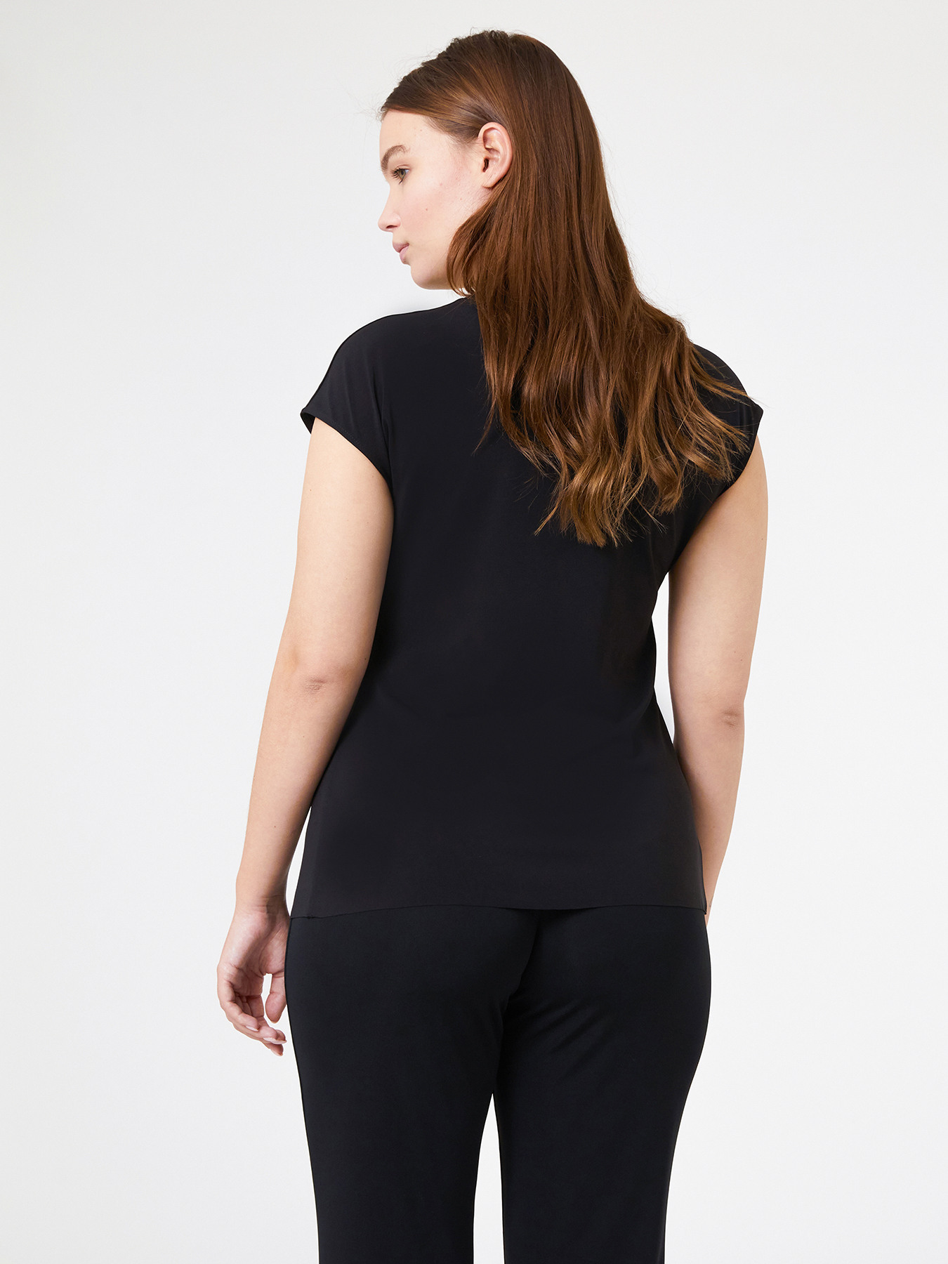 T-shirt with a draping image number 2