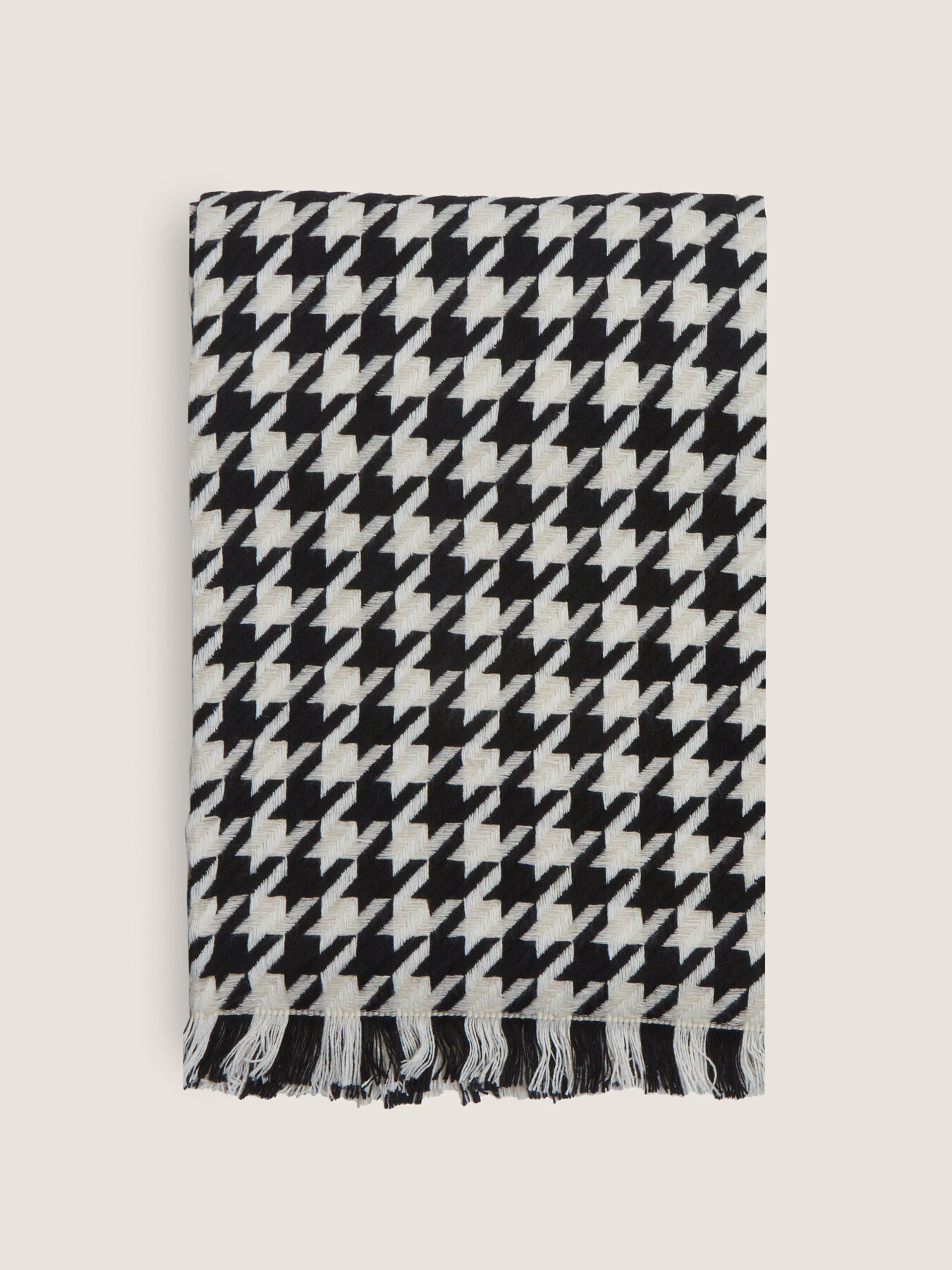 HOUNDSTOOTH CHECK SCARF image number 0