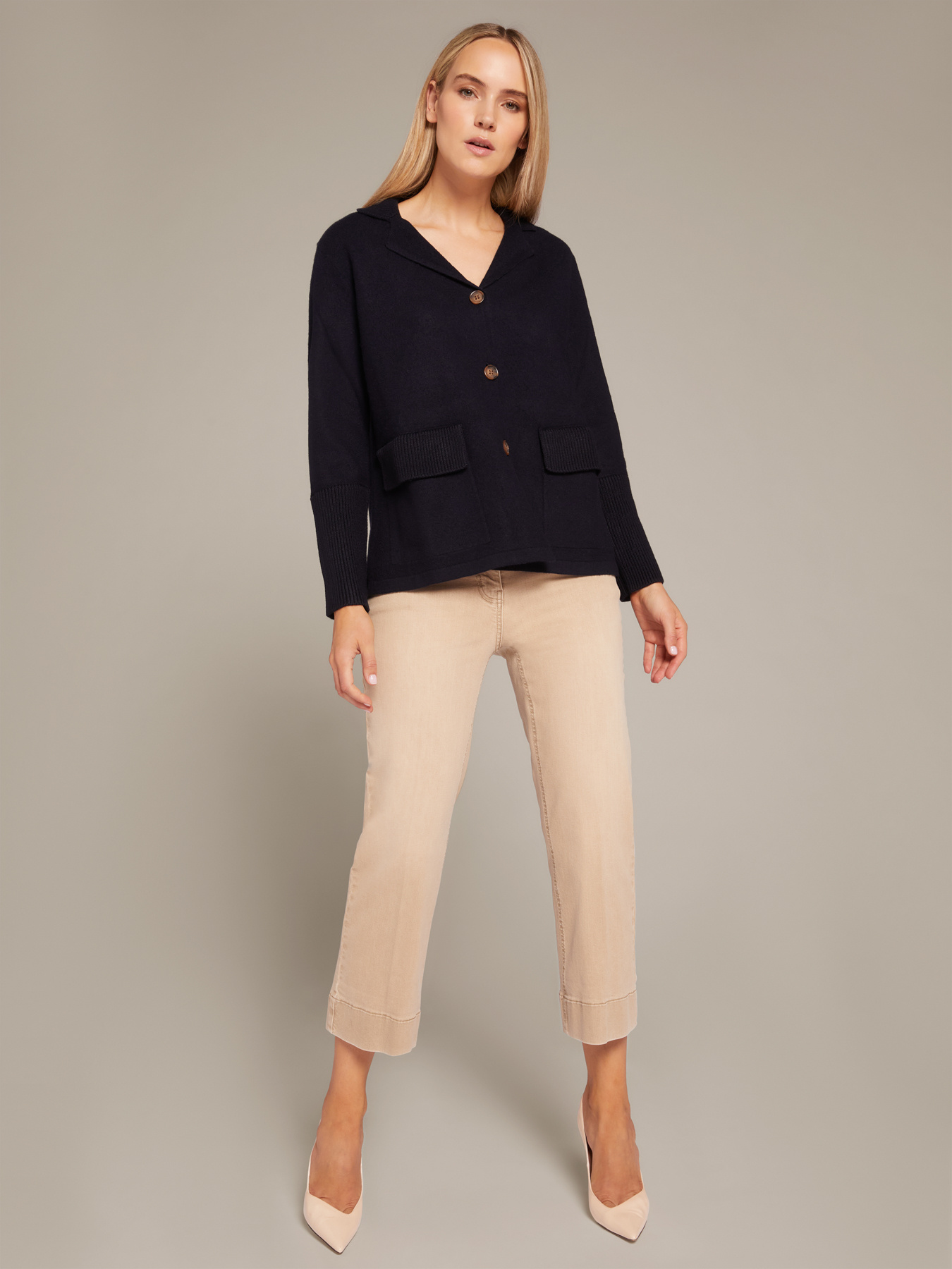 C&aacute;rdigan boxy de lana cocida image number 0