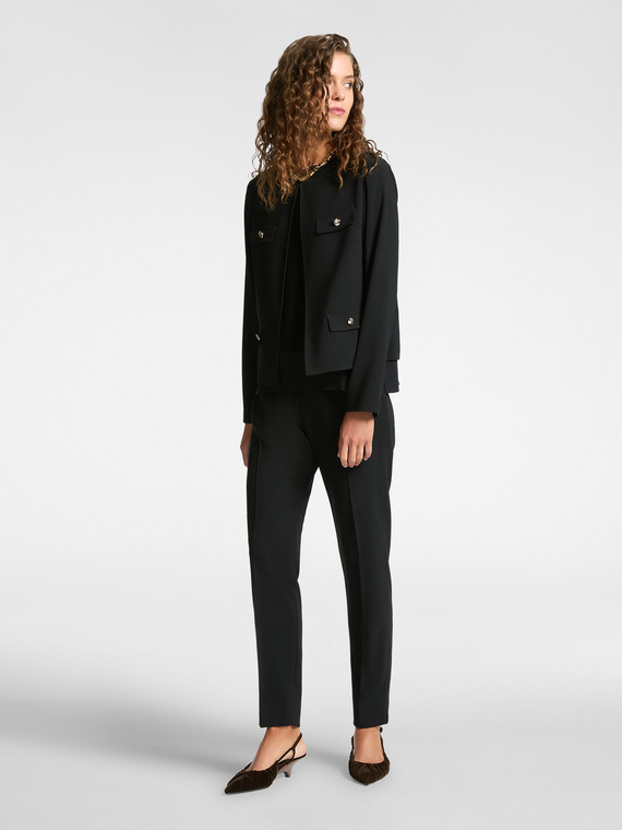 Pantalon slim en tissu extensible