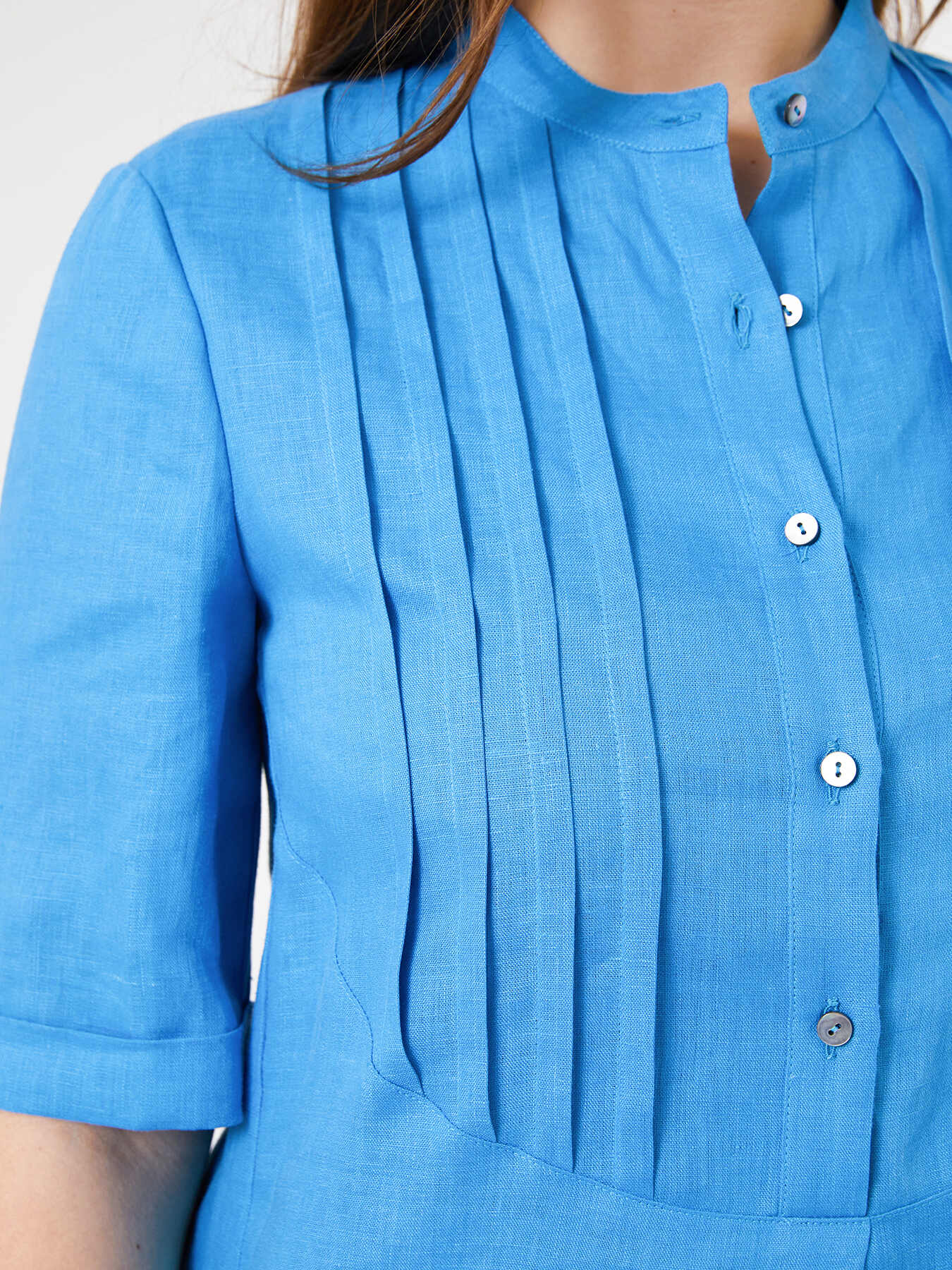 Abito in lino con pieghe image number 4