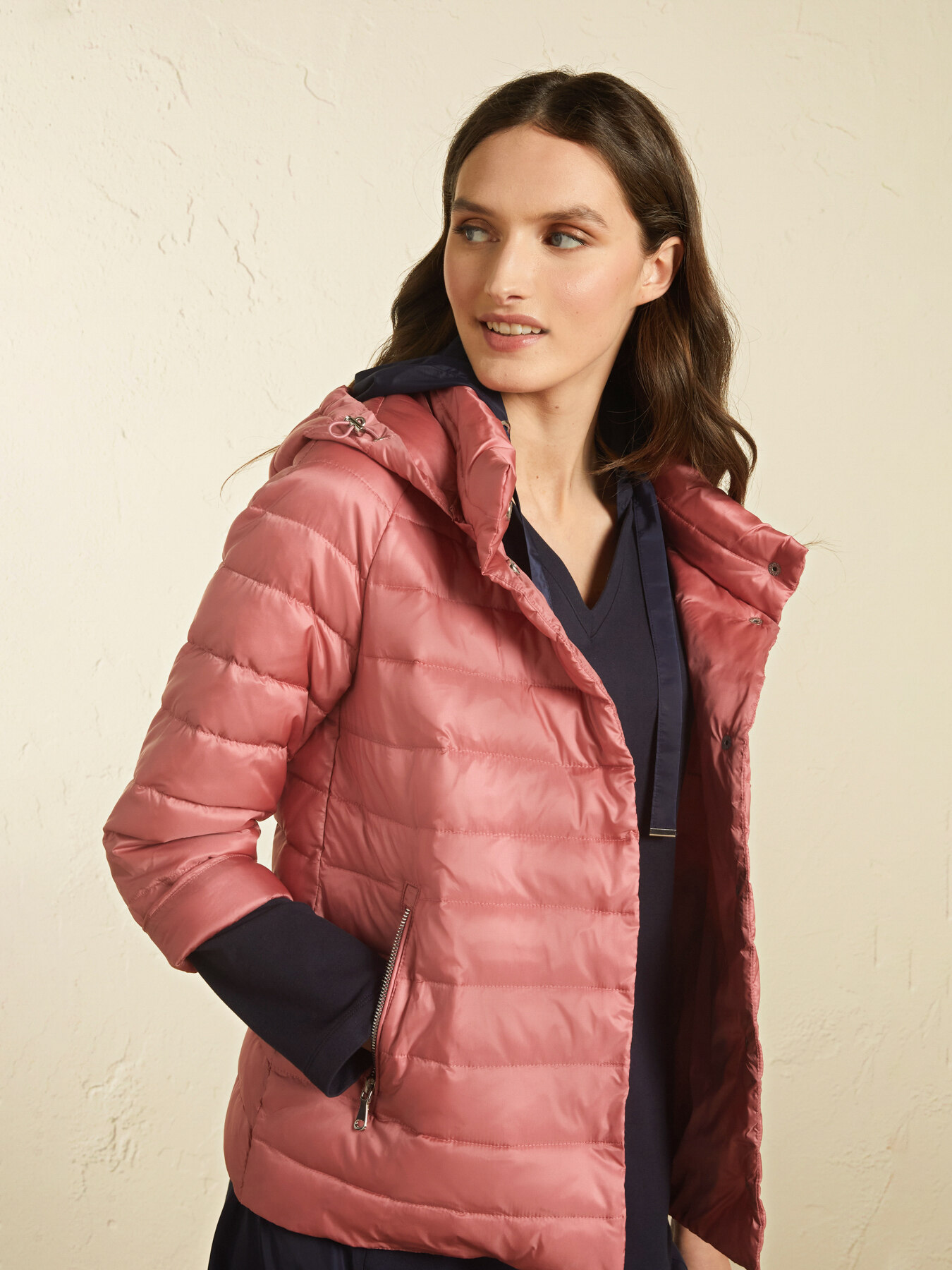 Short lightweight cape jacket