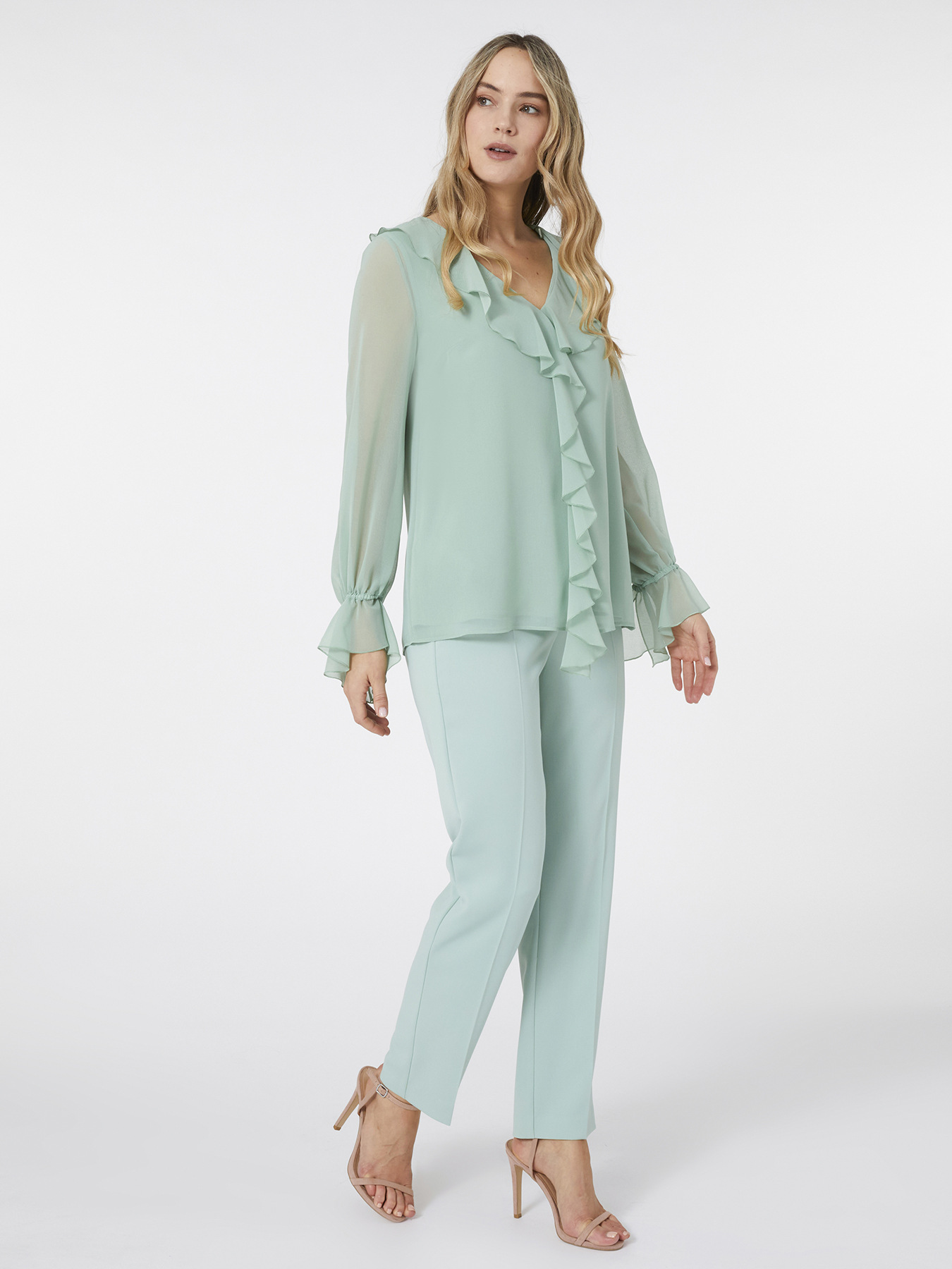 Blouse &agrave; jabot image number 0